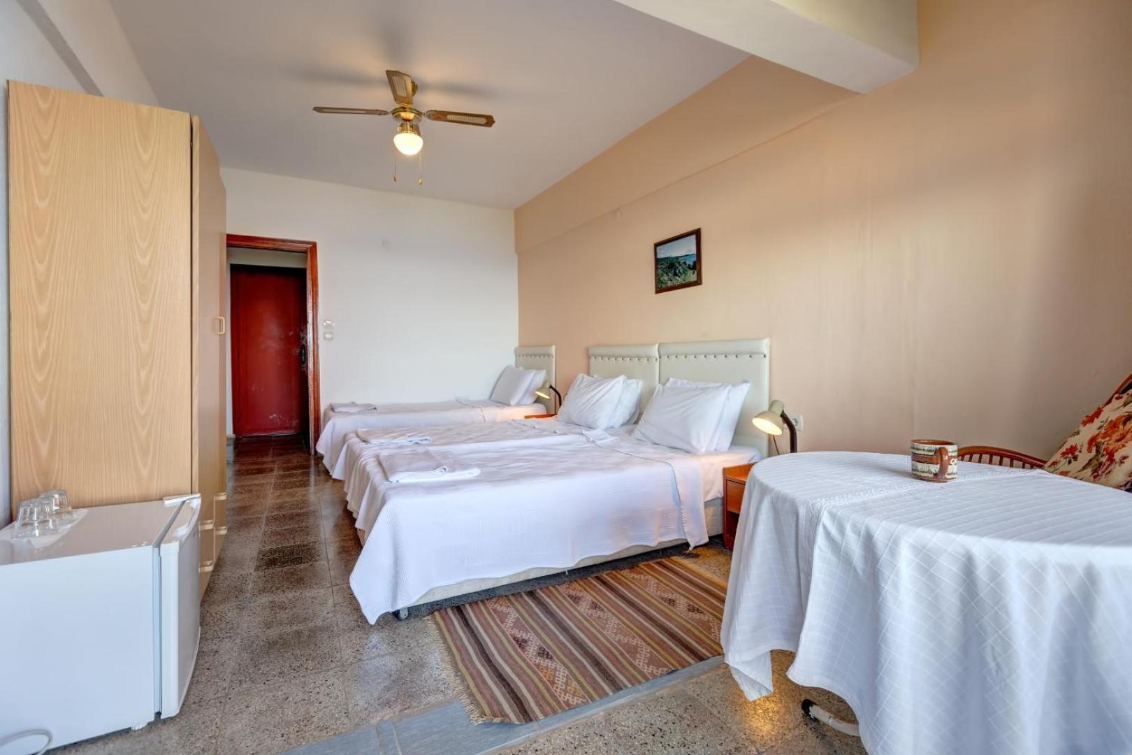 Triple Room - Photo 2