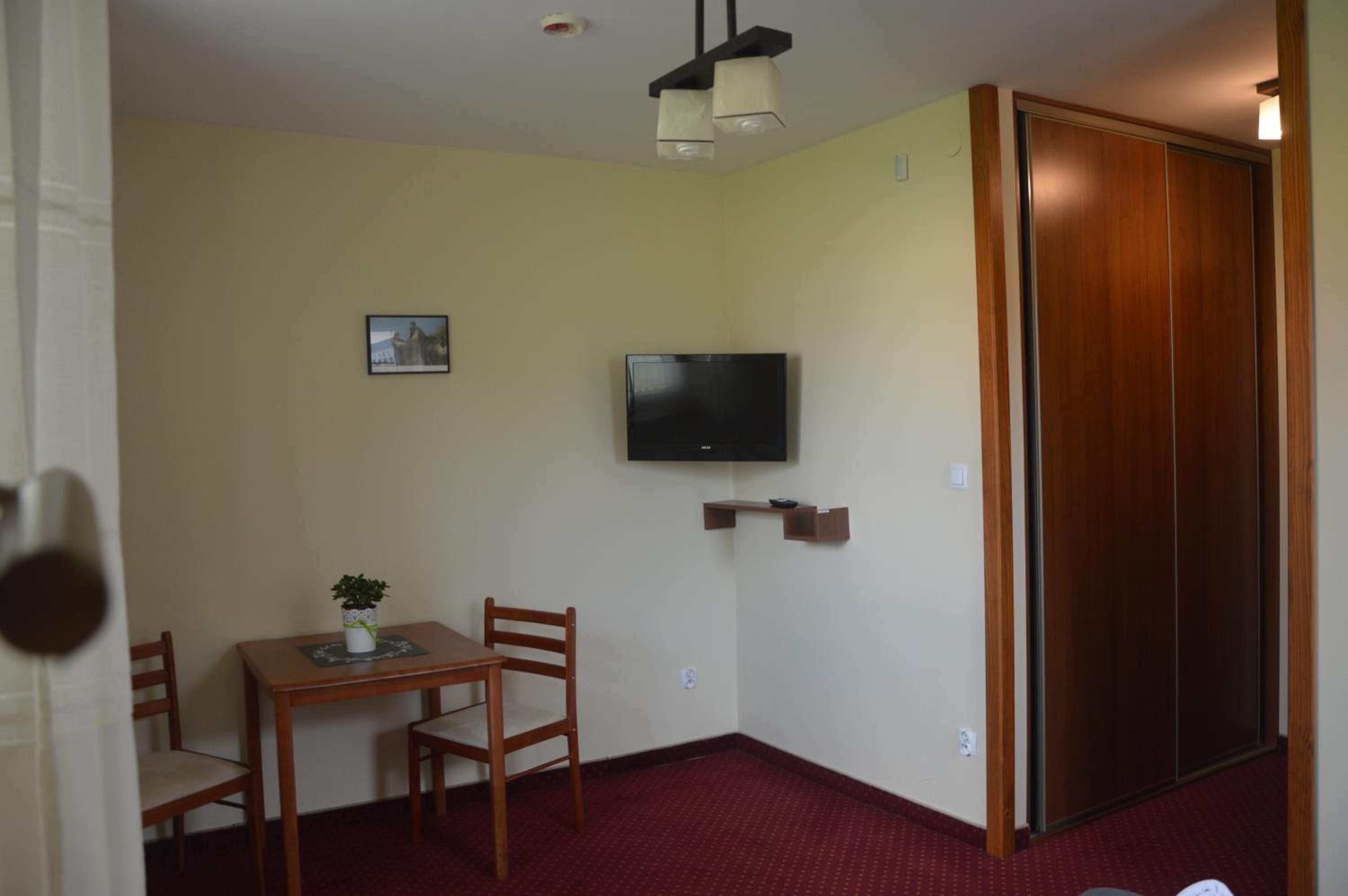 Standard King Room - Photo 3