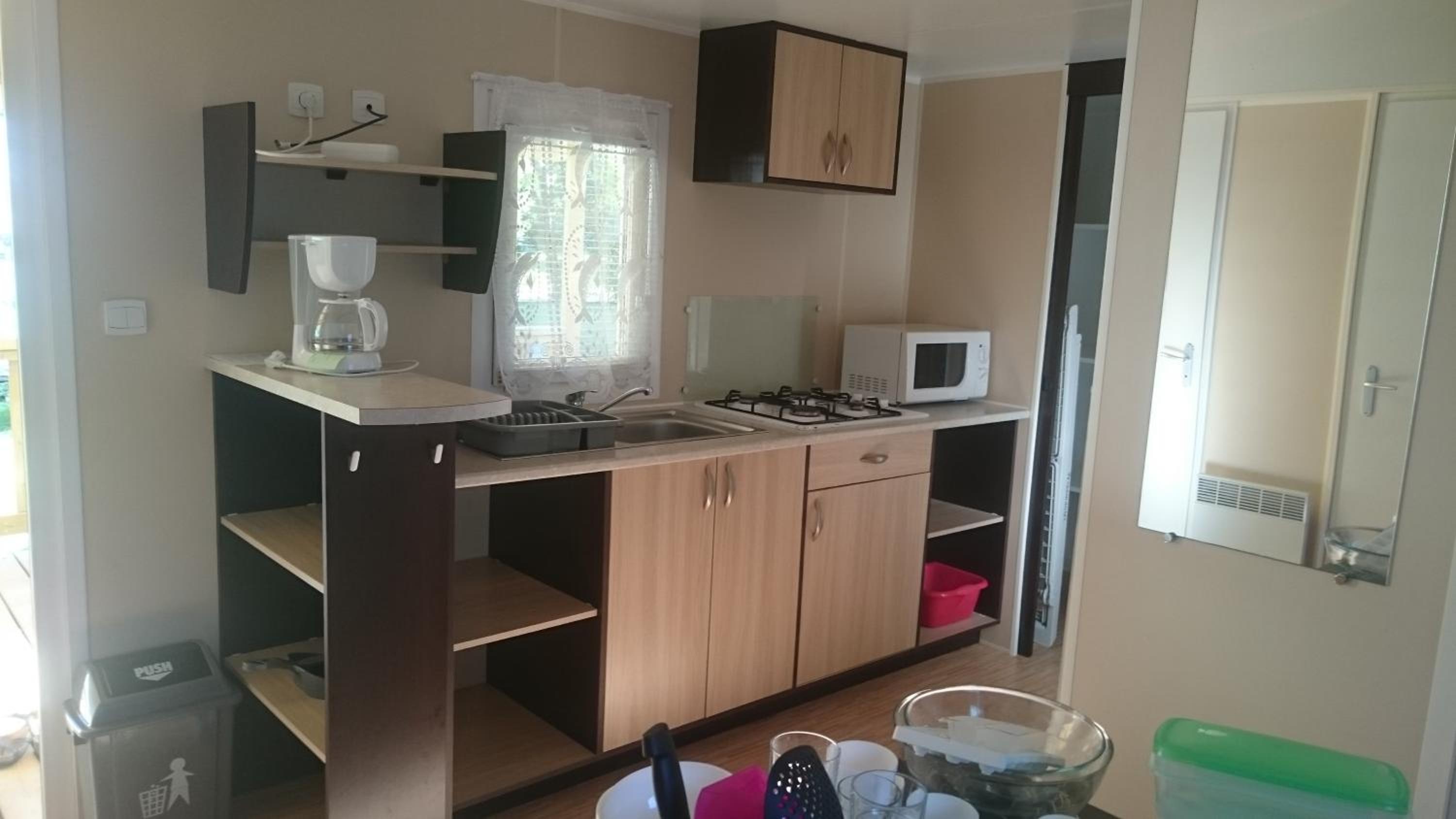 Mobile Home photo 2