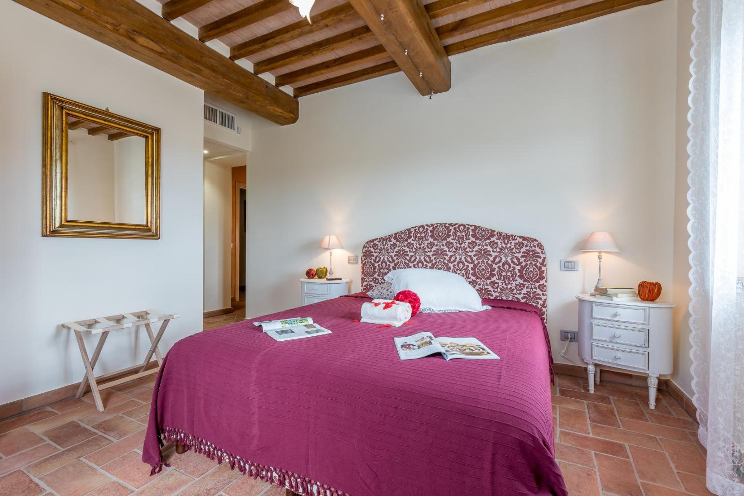Double Room - Photo 8