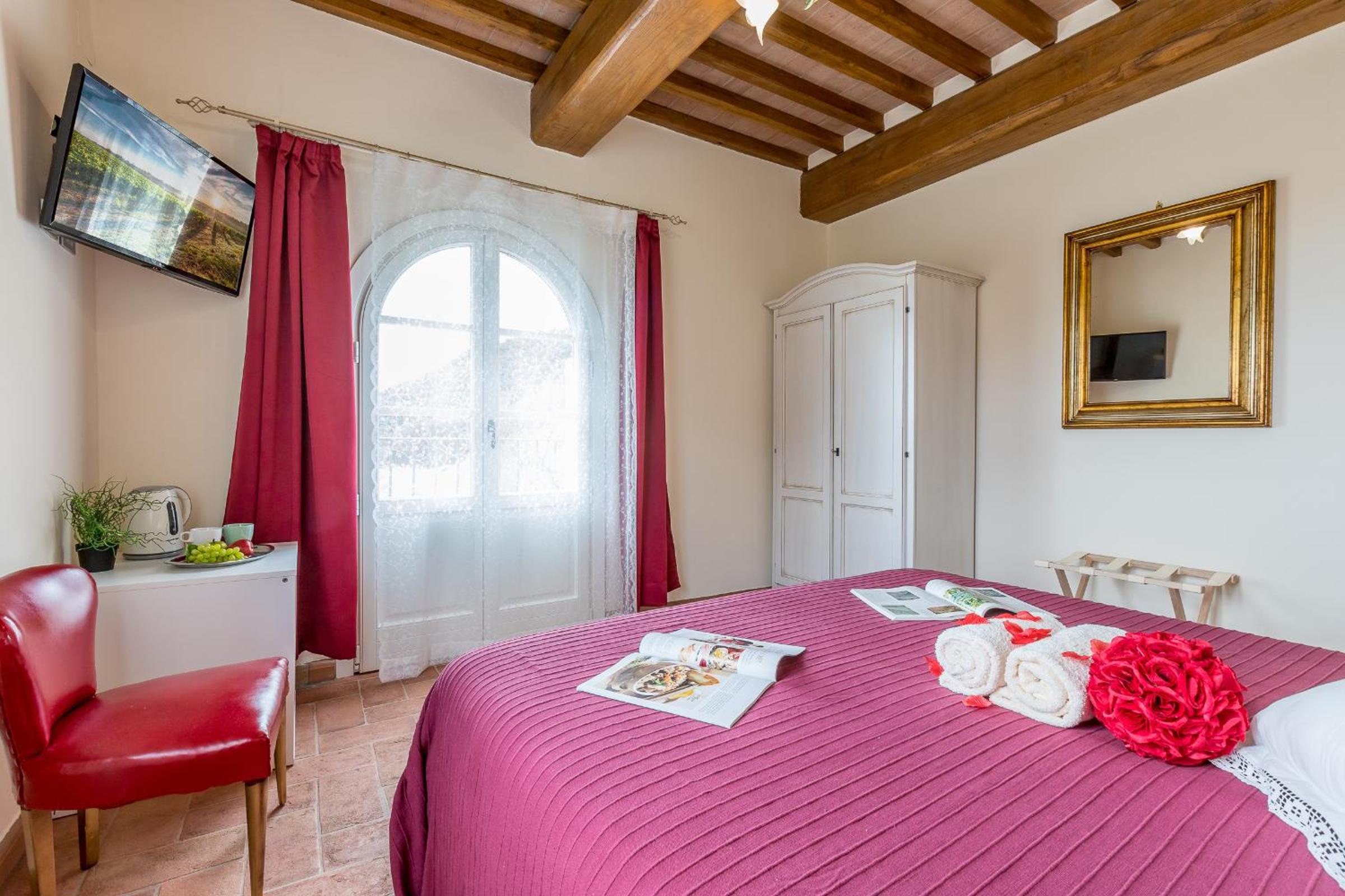 Double Room - Photo 9