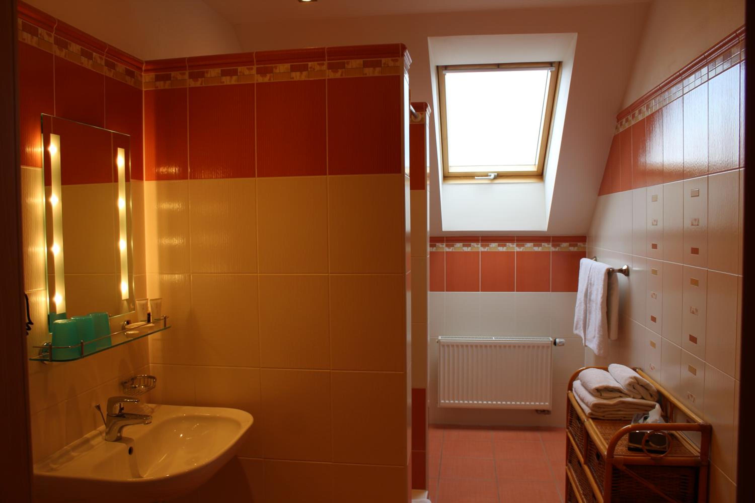 Apartment (4 Adults) photo 3