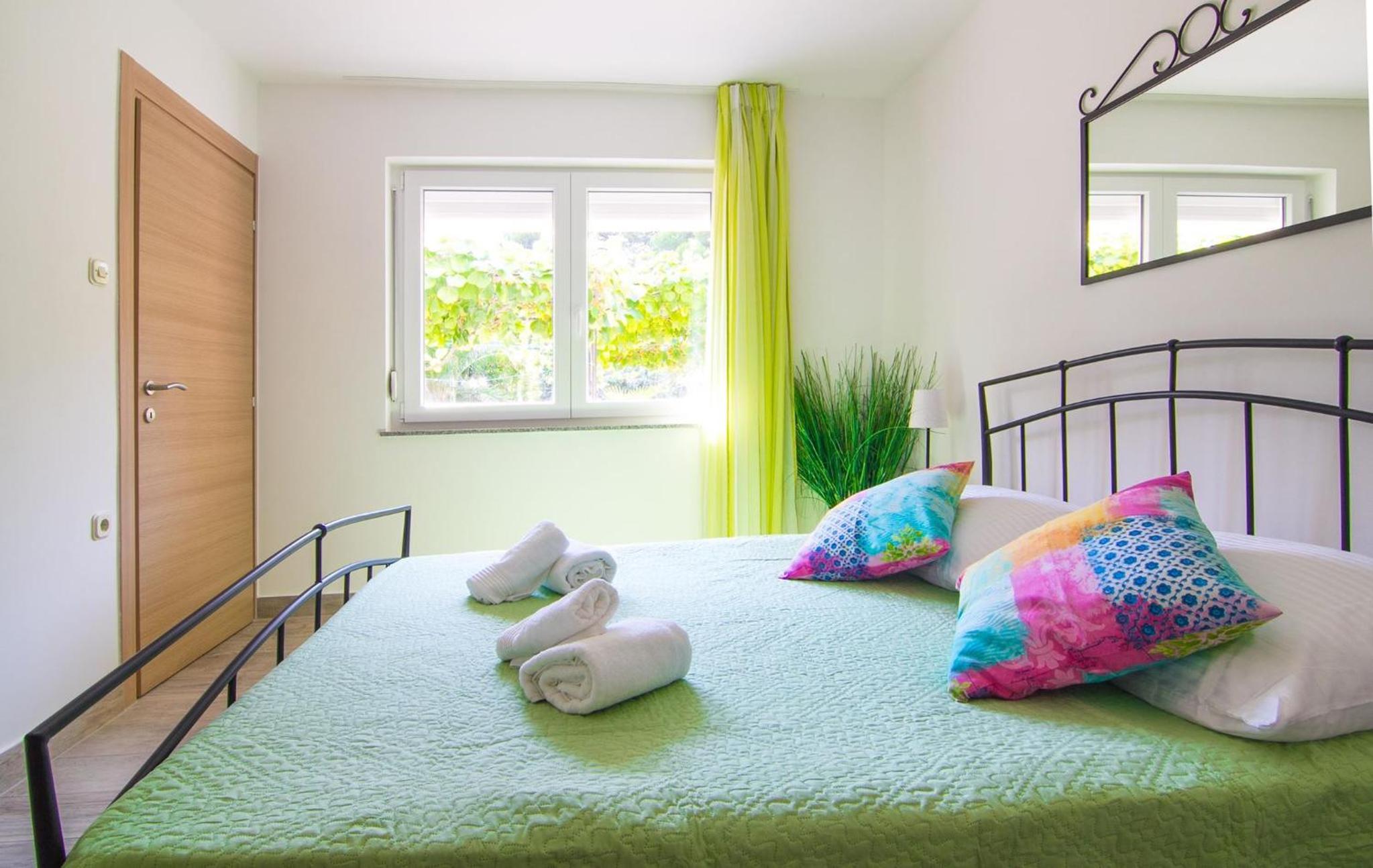 One-Bedroom Apartment with Garden View