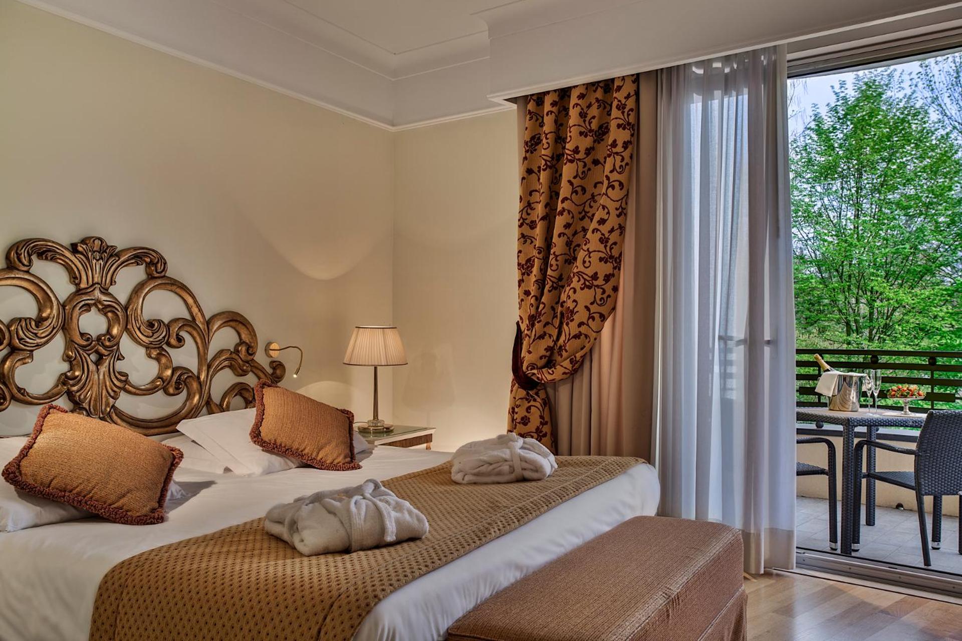 Deluxe Double Room - Photo 1