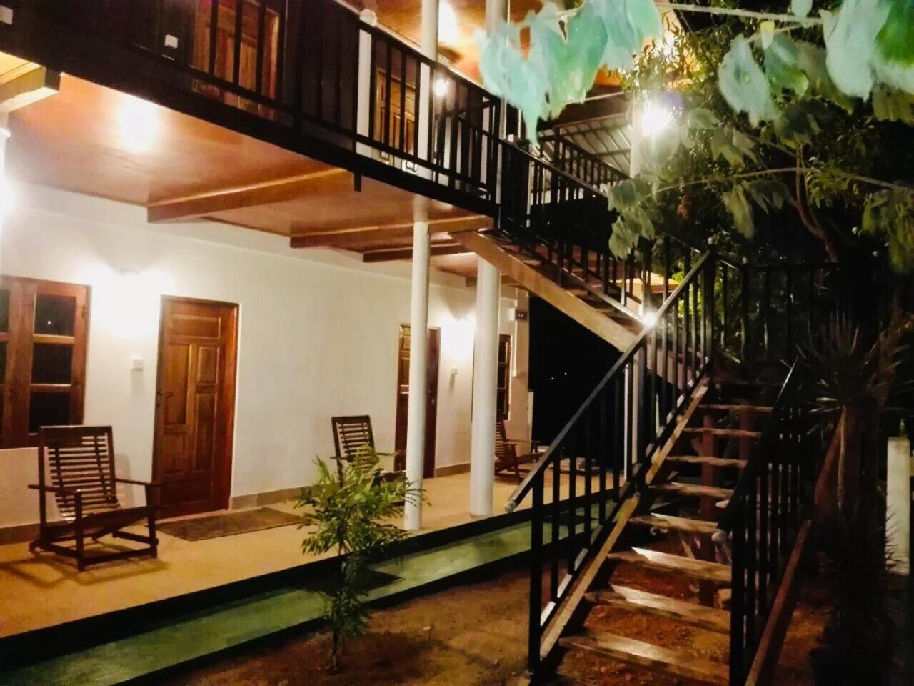 Deluxe Double Room with Balcony photo 2