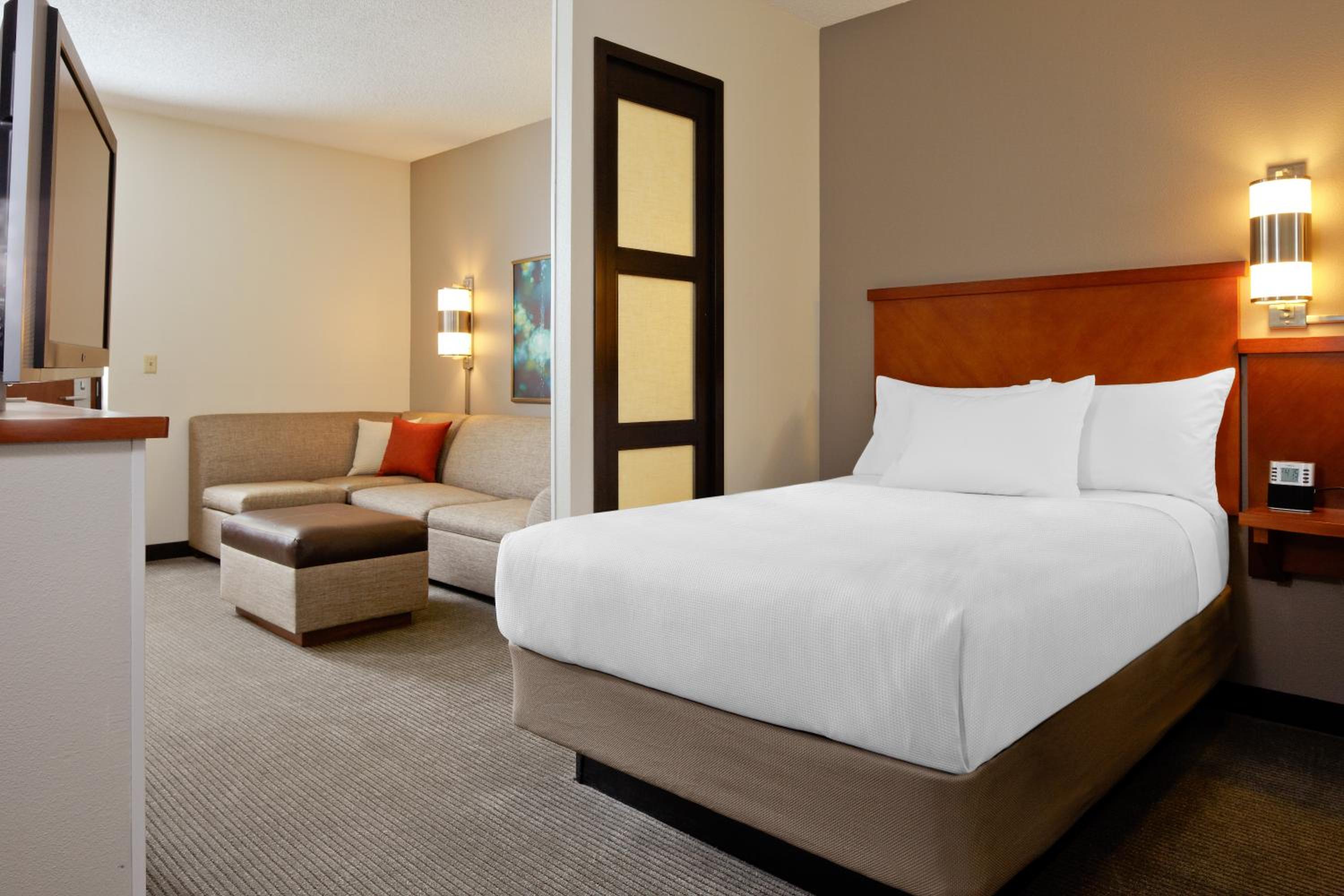 Double Room with Two Double Beds and Sofa bed - High Floor
