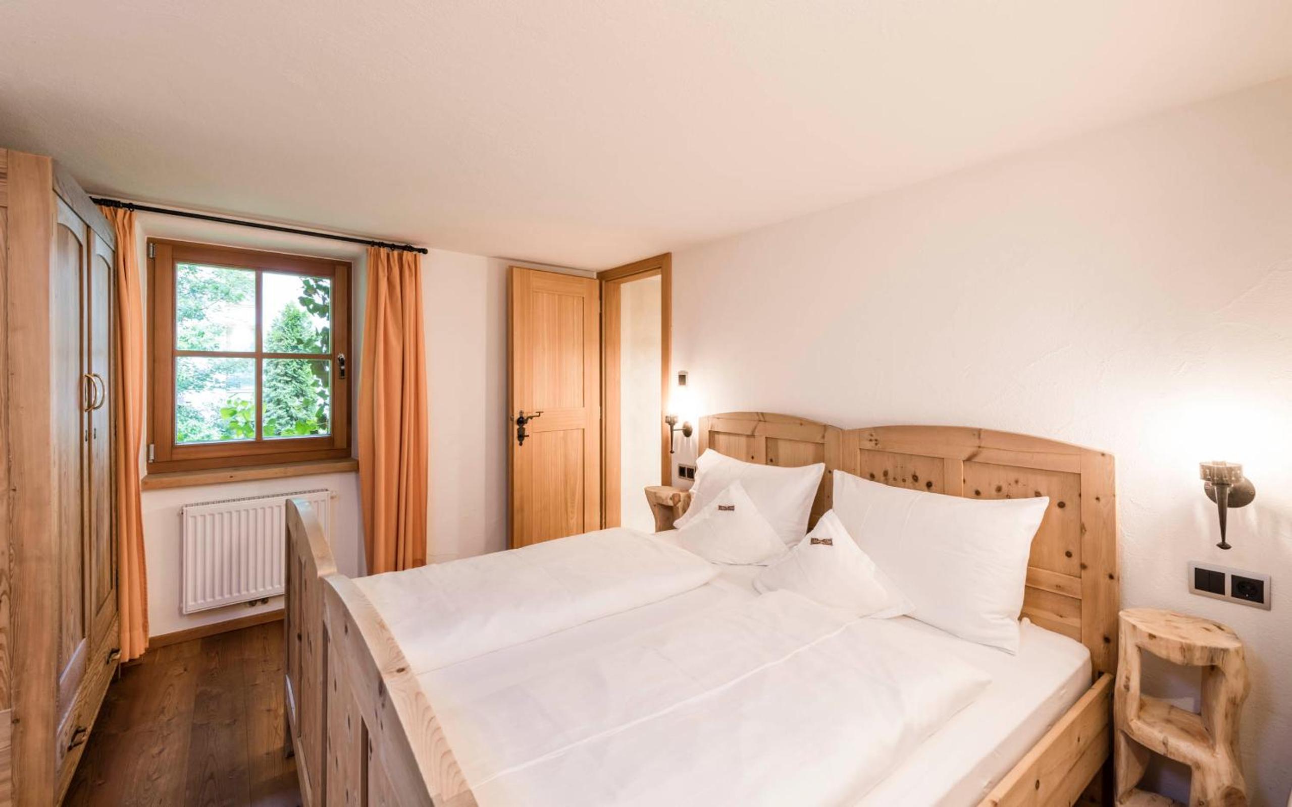 Two-Bedroom Apartment with Balcony photo 2