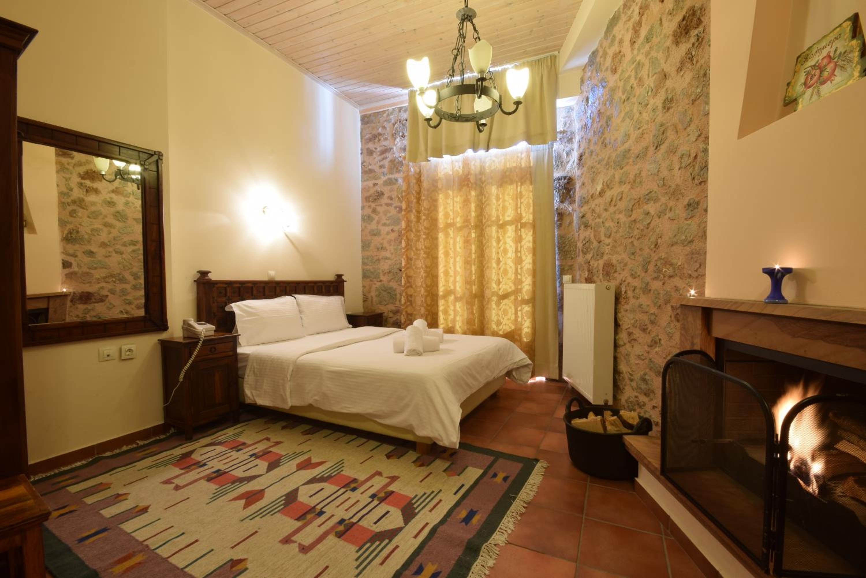 Superior Double Room with Fireplace - Photo 5