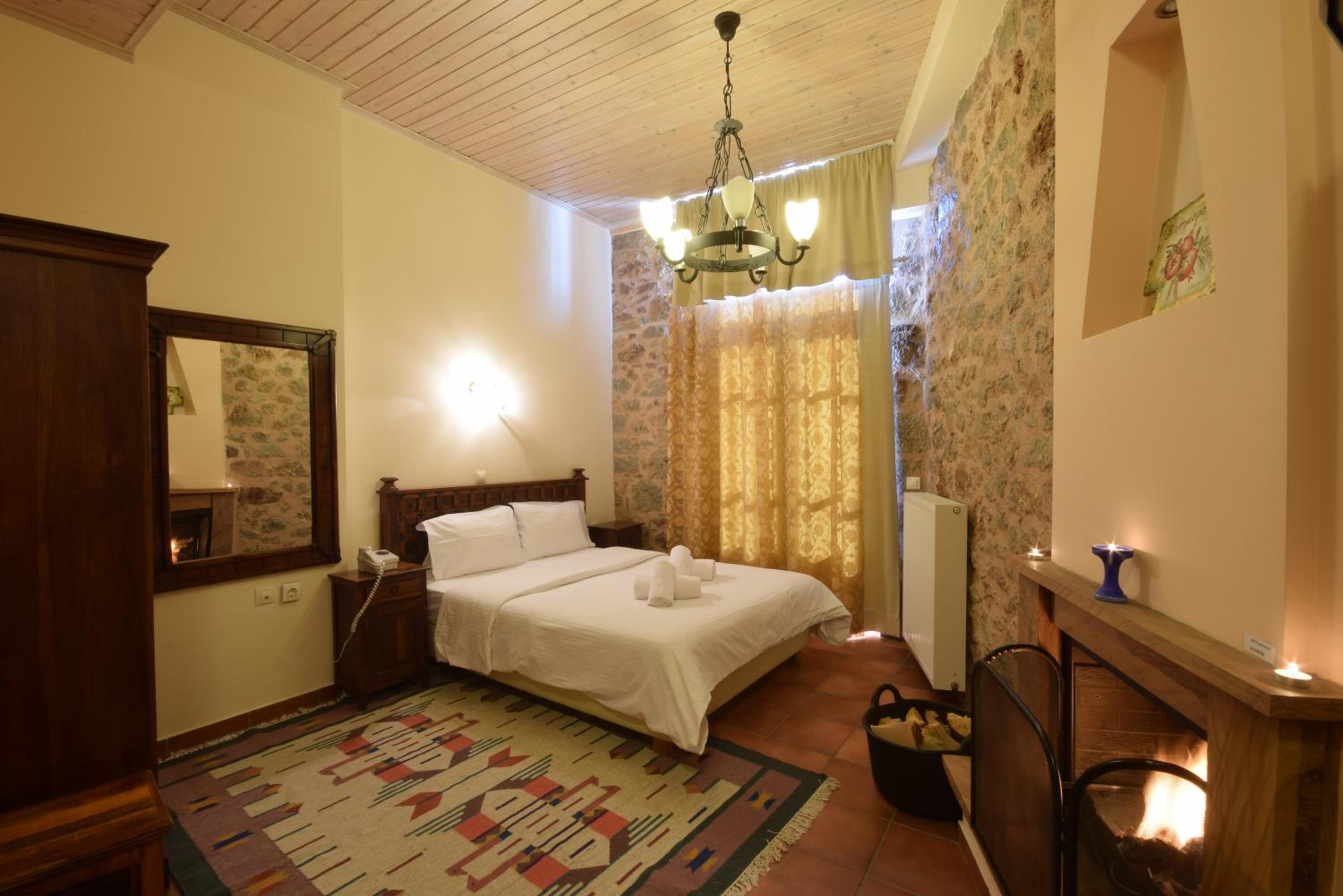Superior Double Room with Fireplace - Photo 2