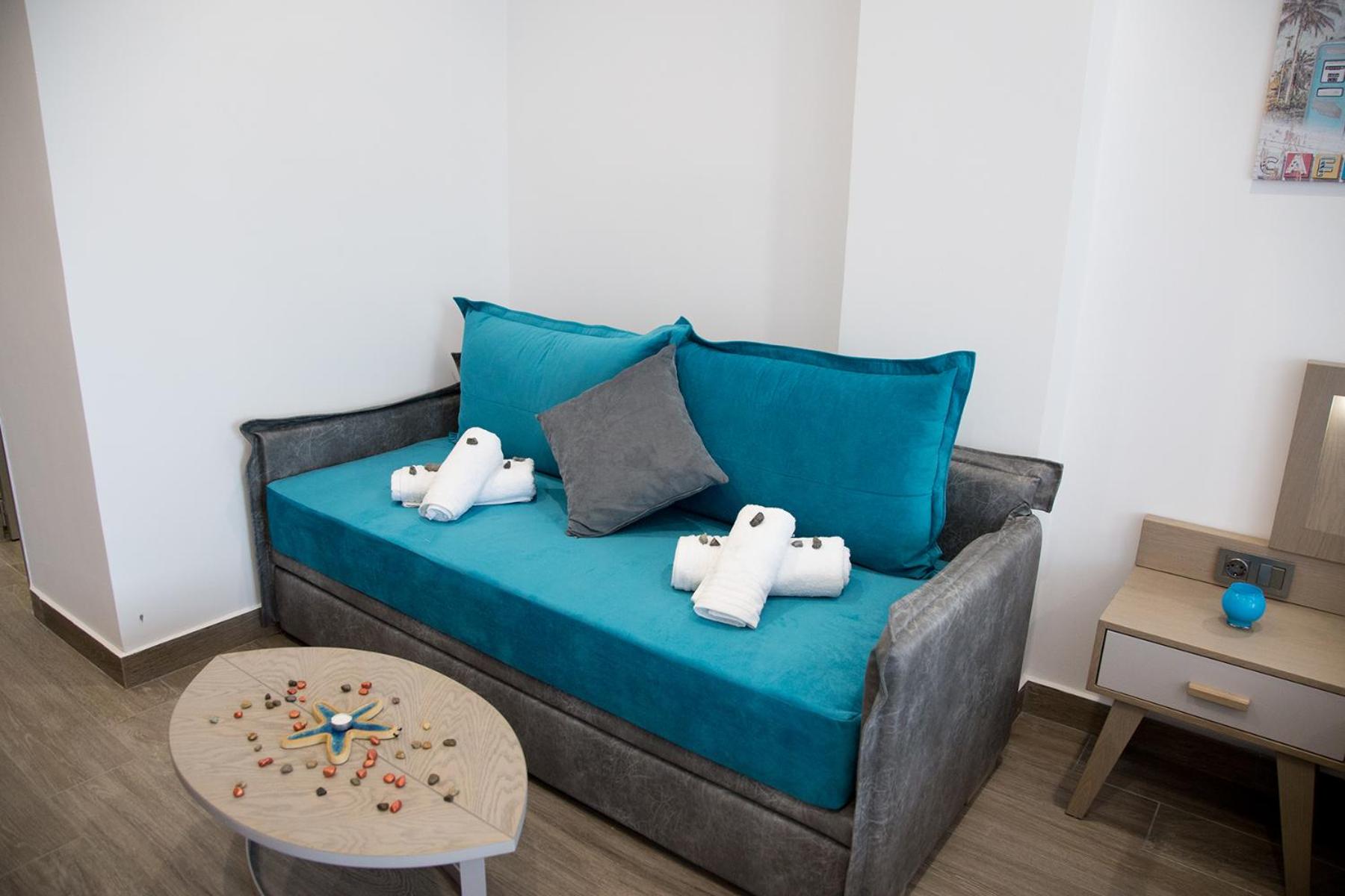 Junior Suite with Sea View - Photo 8