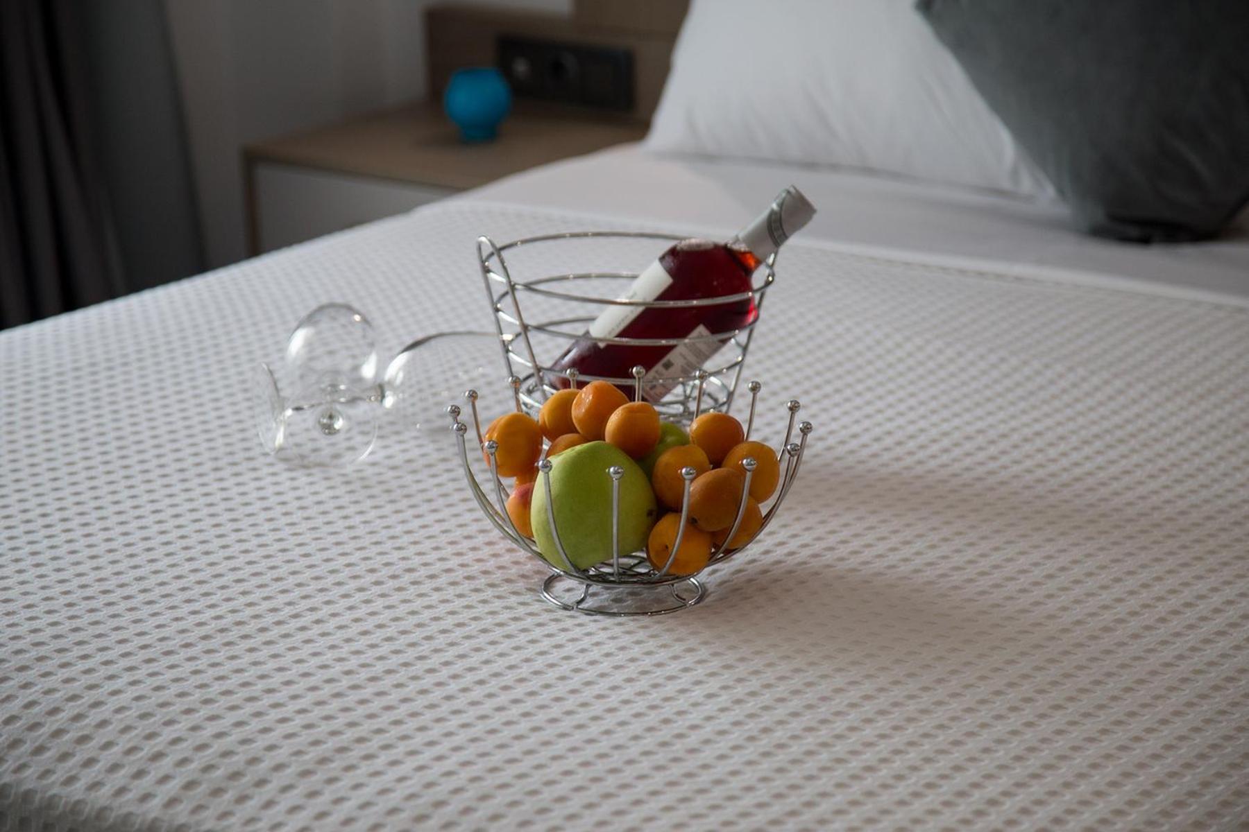Junior Suite with Sea View - Photo 15
