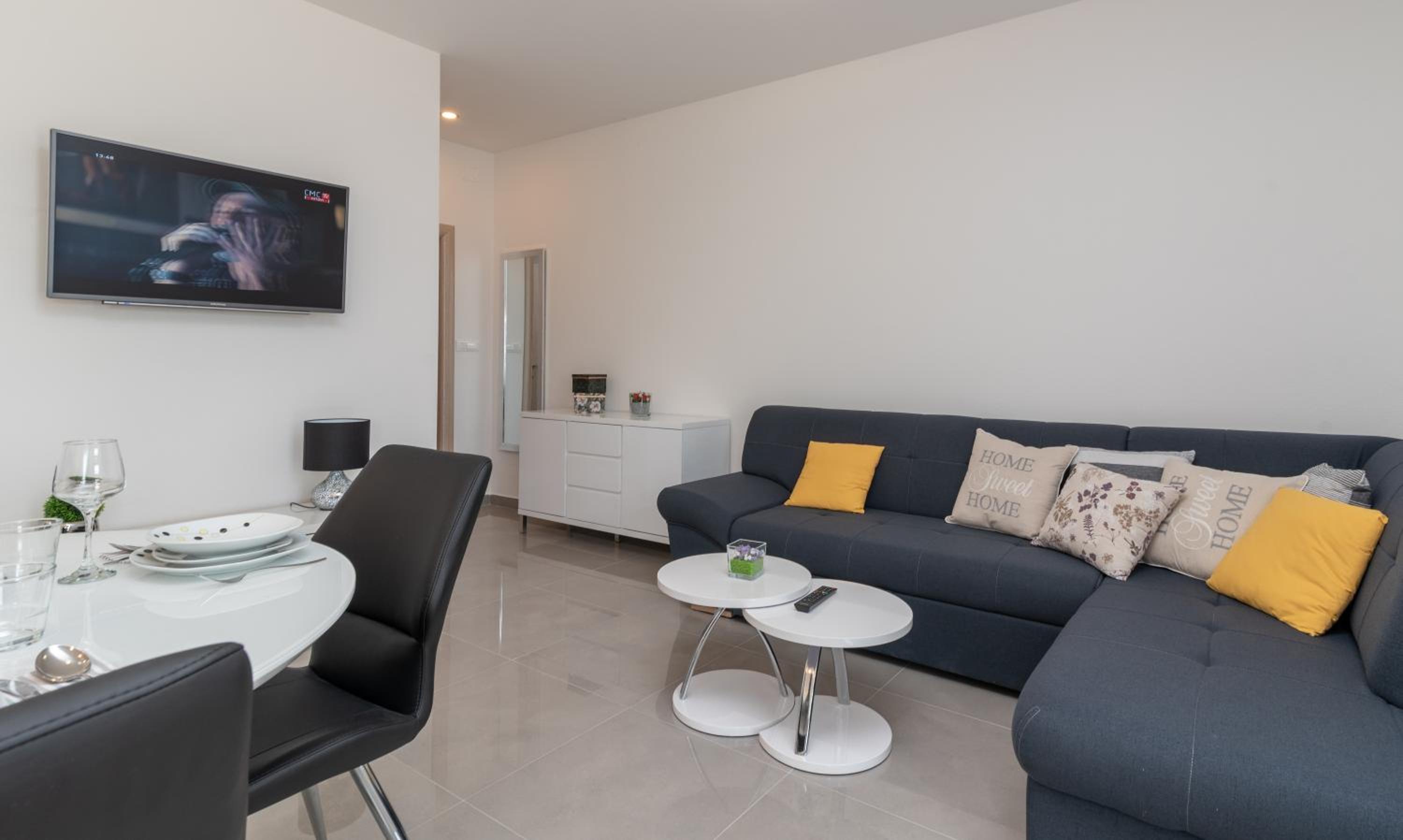 Apartment - Photo 1