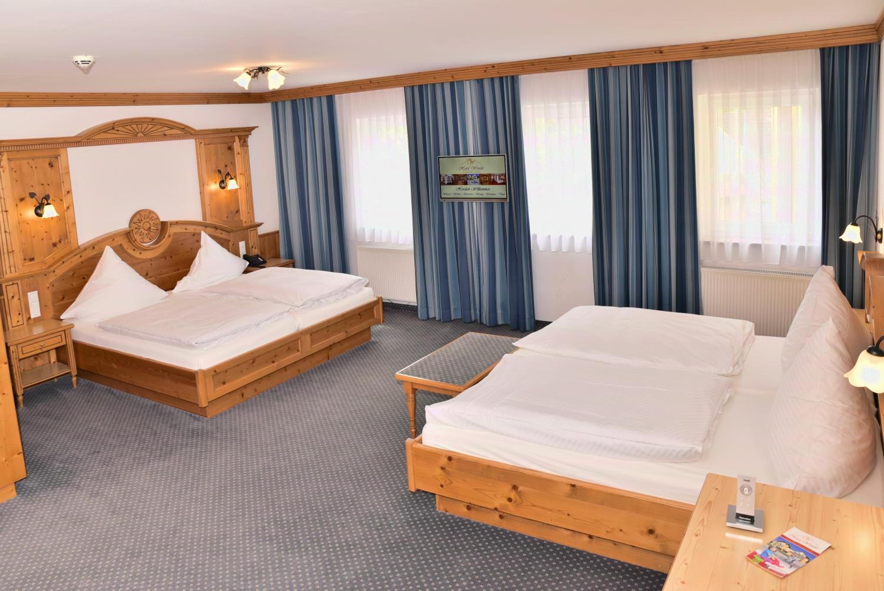 Quadruple Room - Photo 1