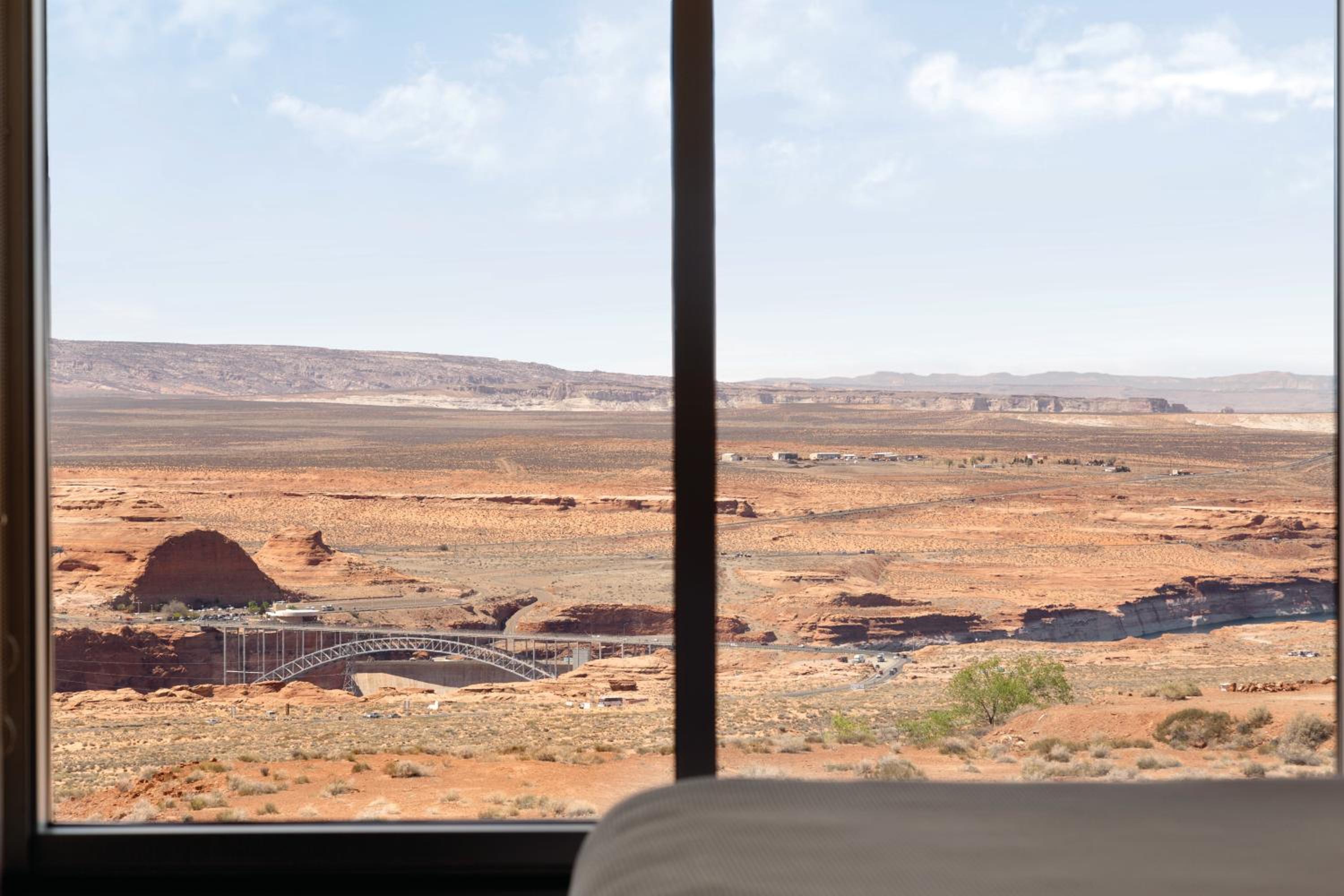 King Room with View and Shower - Disability Access photo 3