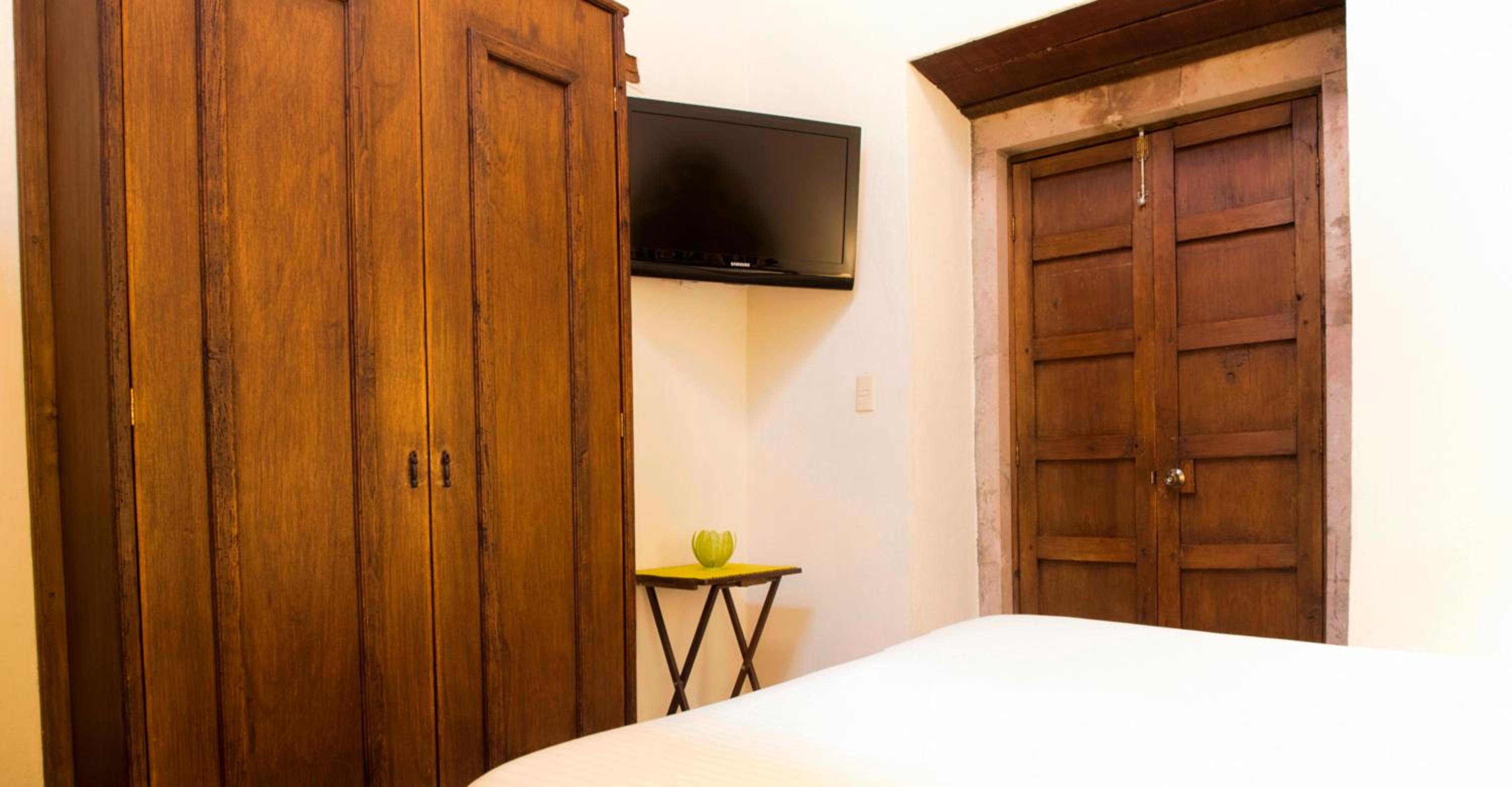 Double Room - Photo 7