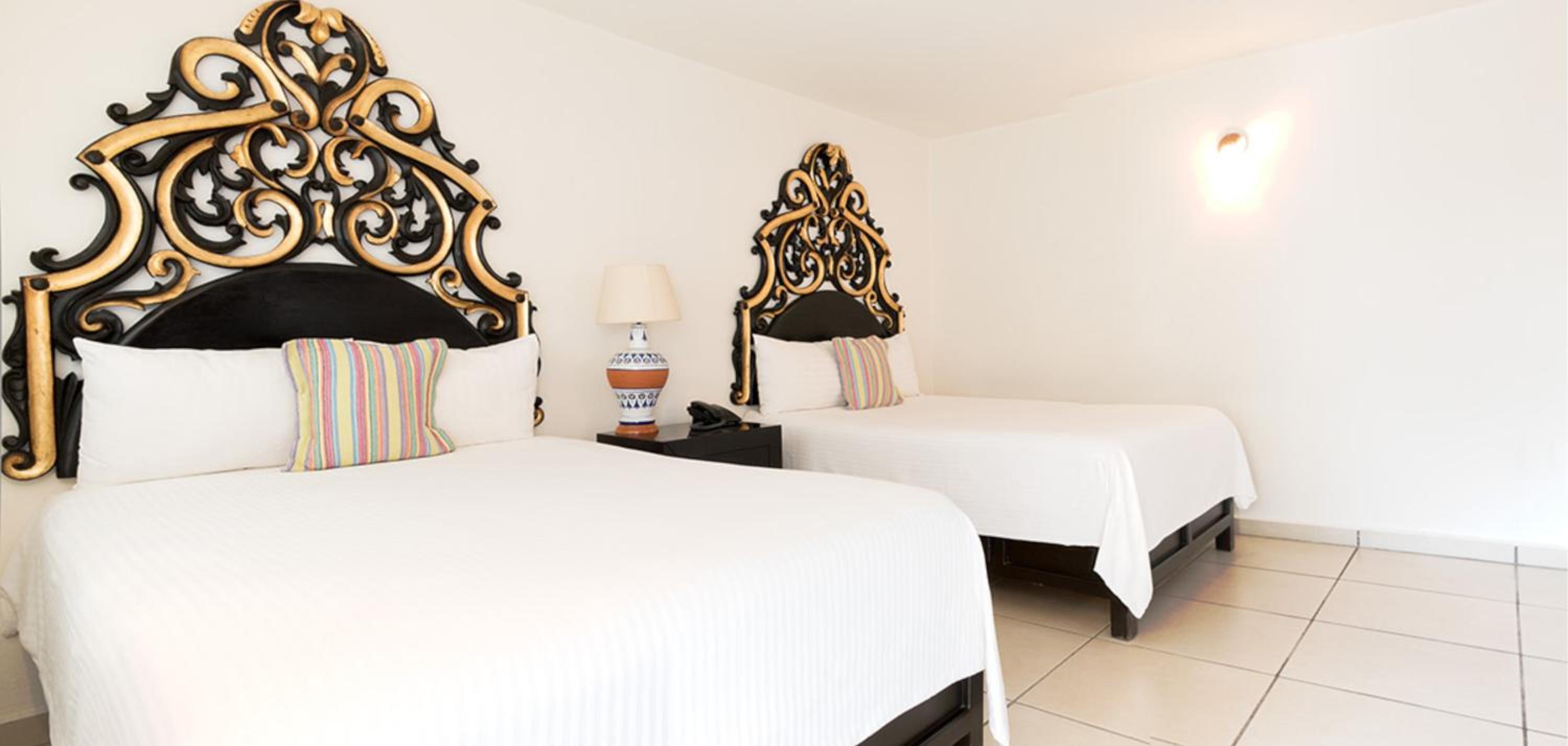 Double Room with Two Double Beds - Photo 16