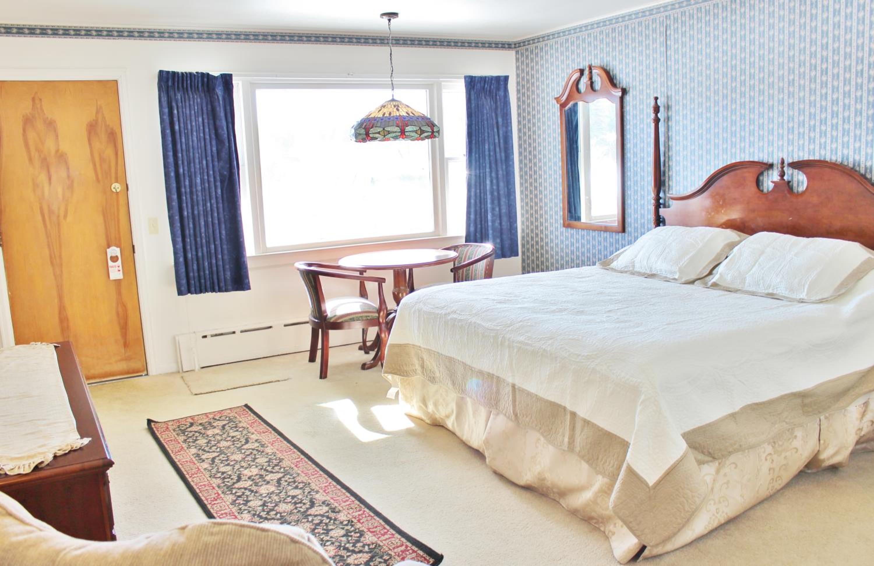 King Room with Partial Lake View