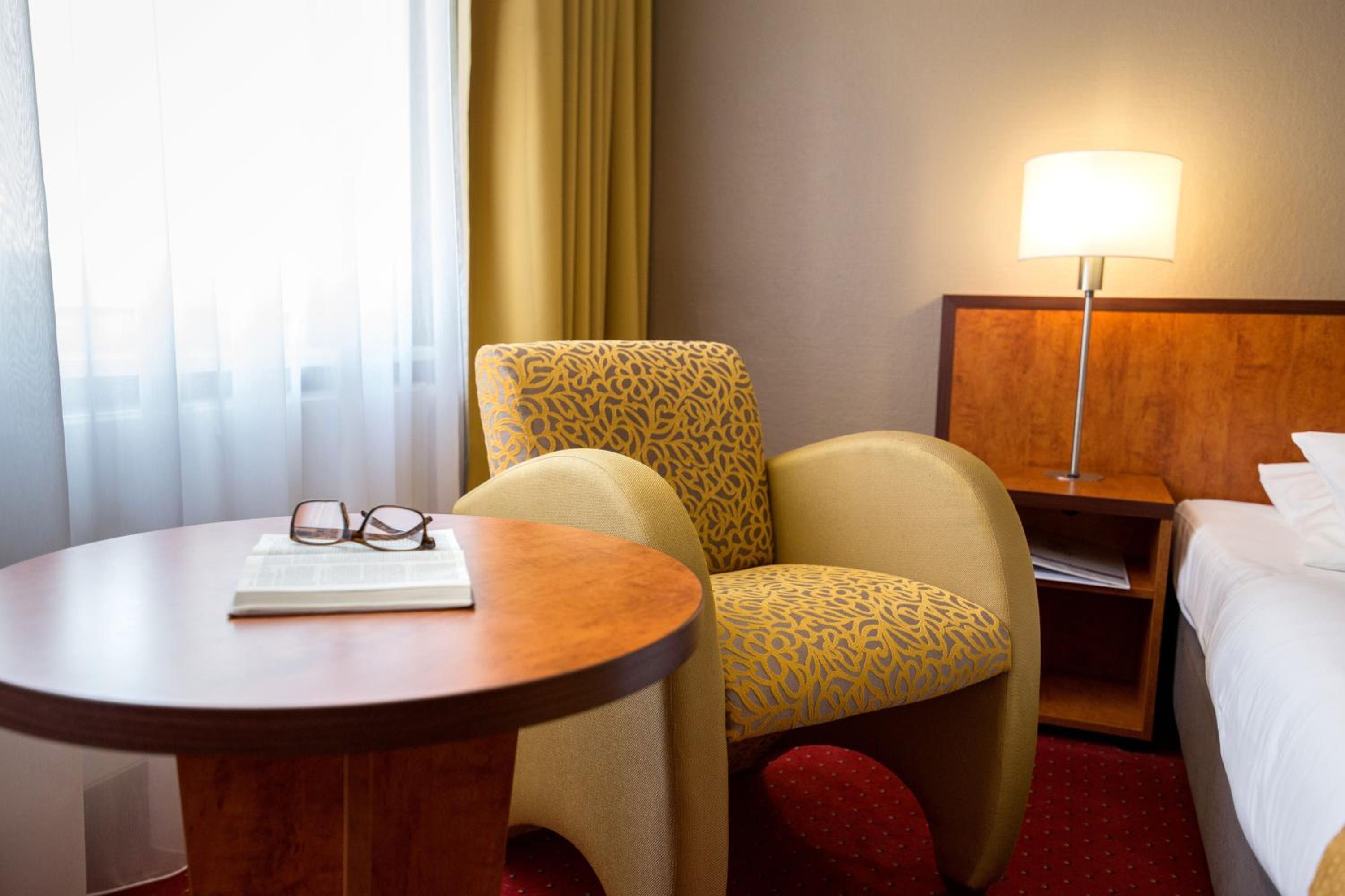Standard Double Room - Photo 8