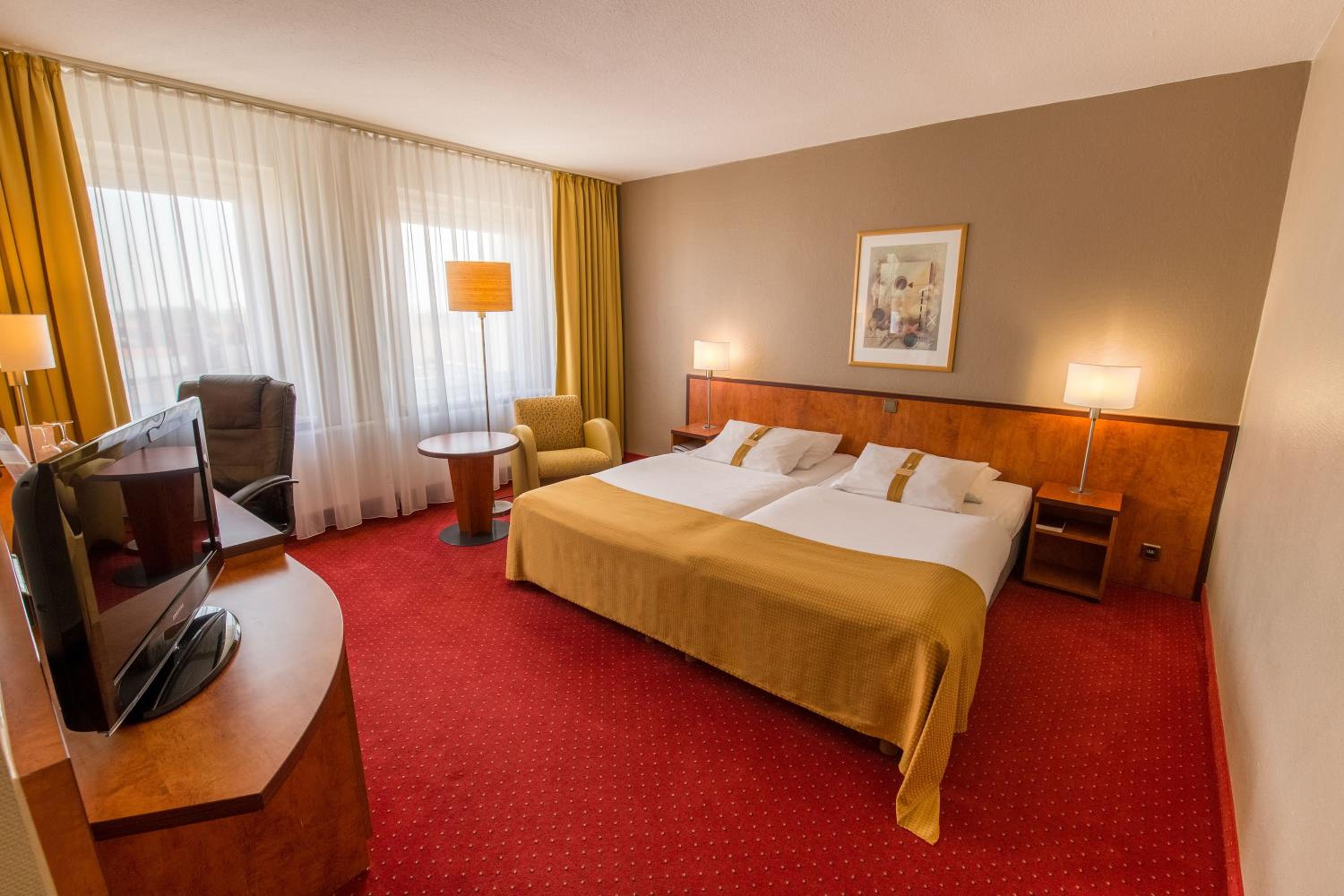 Comfort King Room - Photo 6
