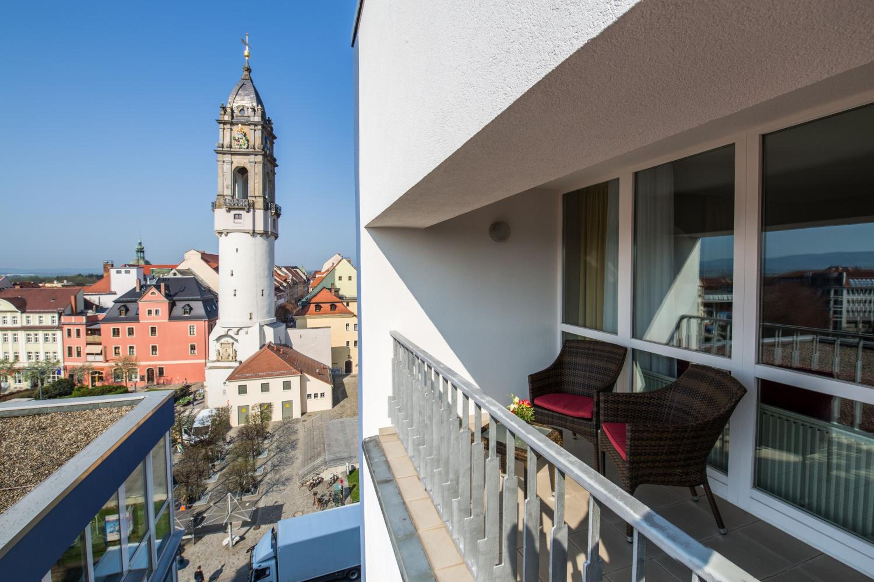 King Suite with Balcony - Photo 9