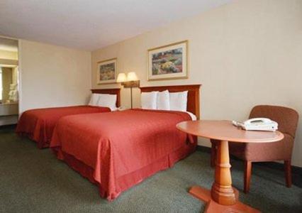 Quadruple Room - Non-Smoking - Photo 7