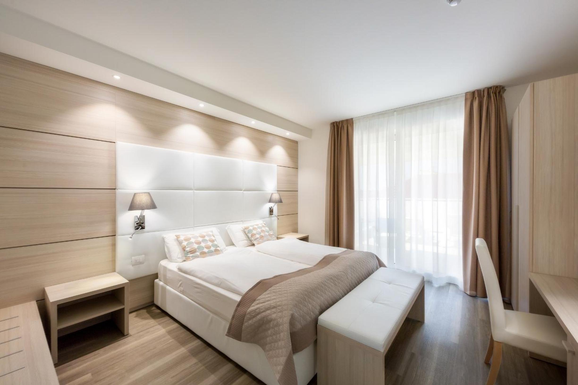 Deluxe Double Room photo 2