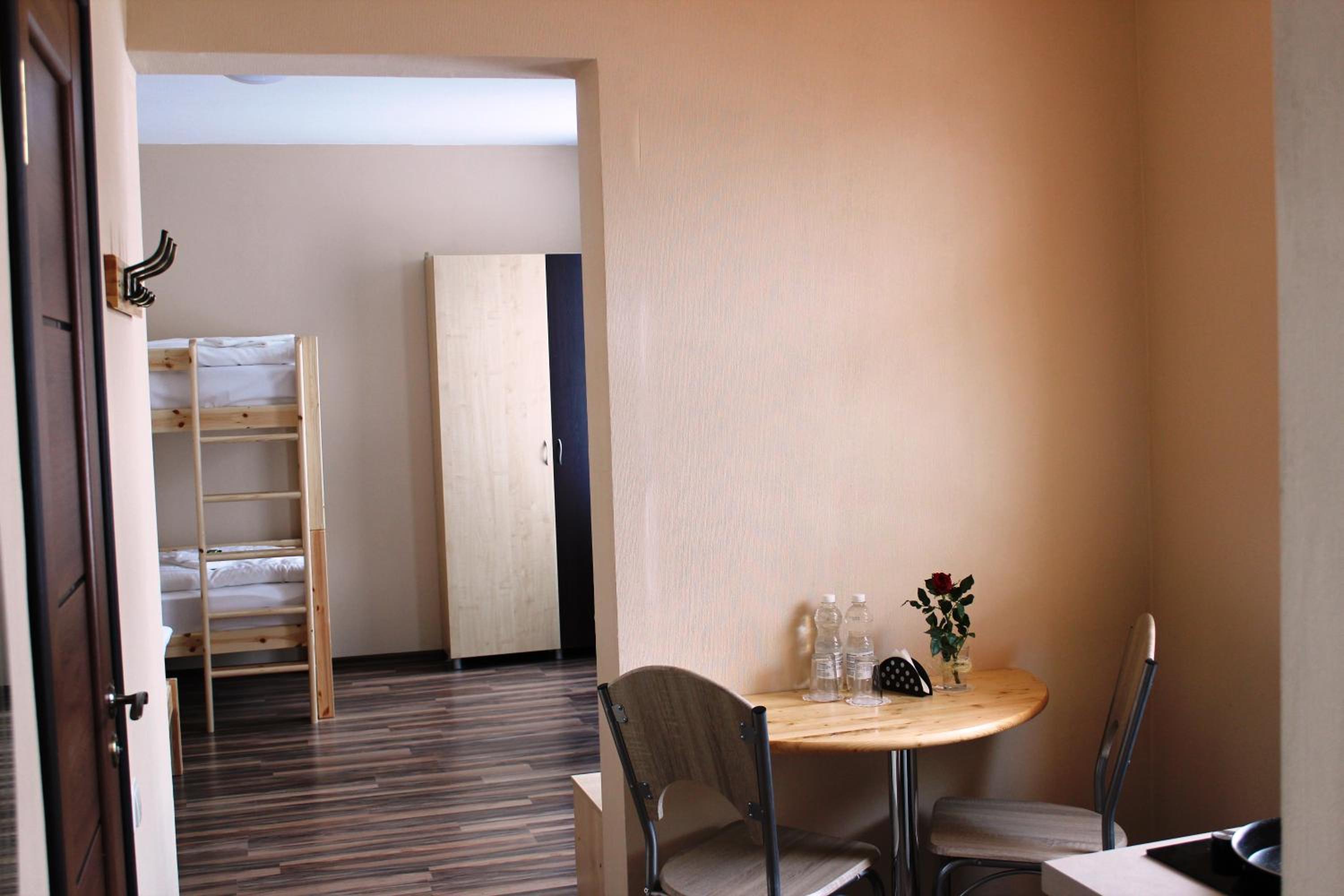 Studio Apartment - Photo 1