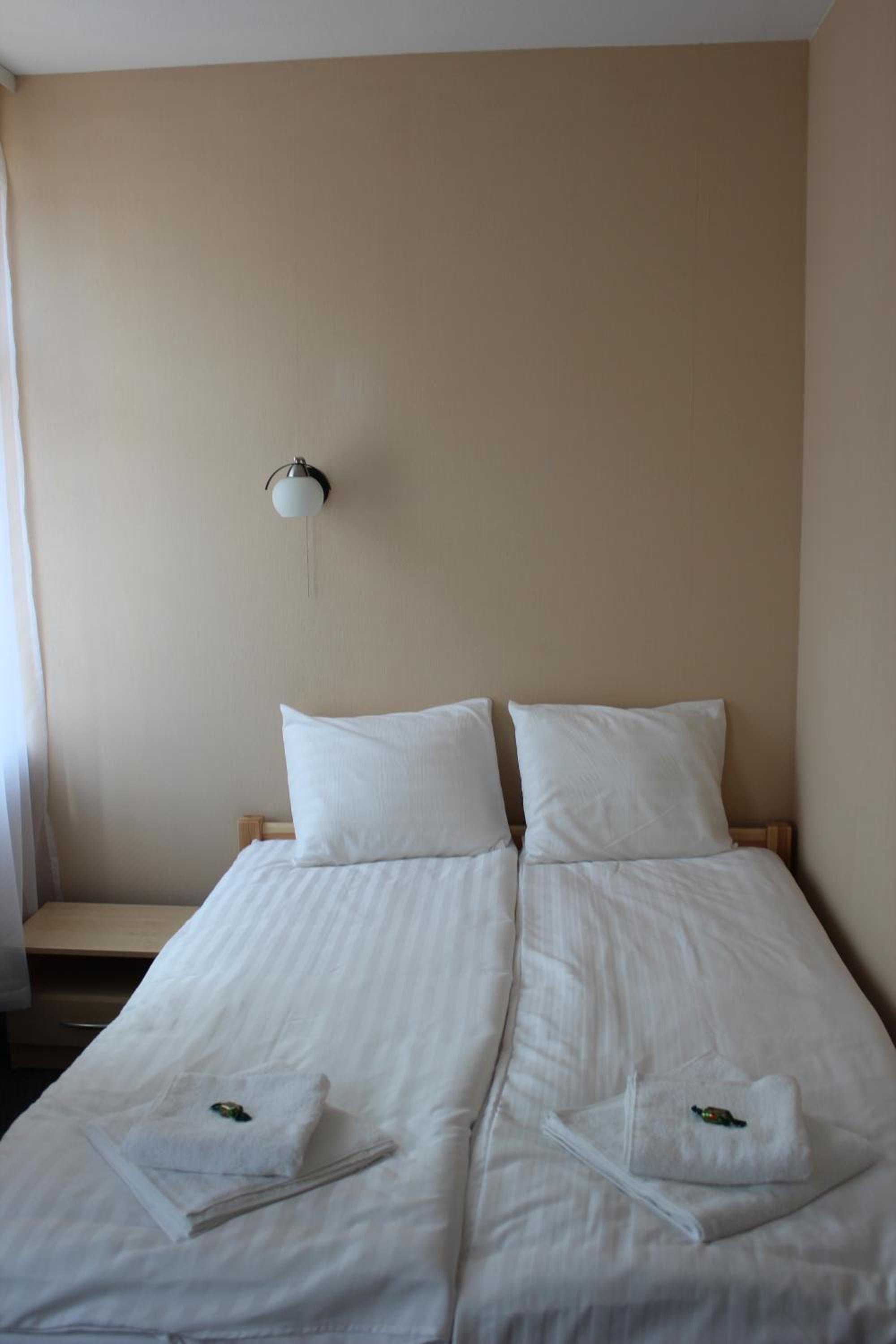 Double Room with Private Bathroom - Photo 5