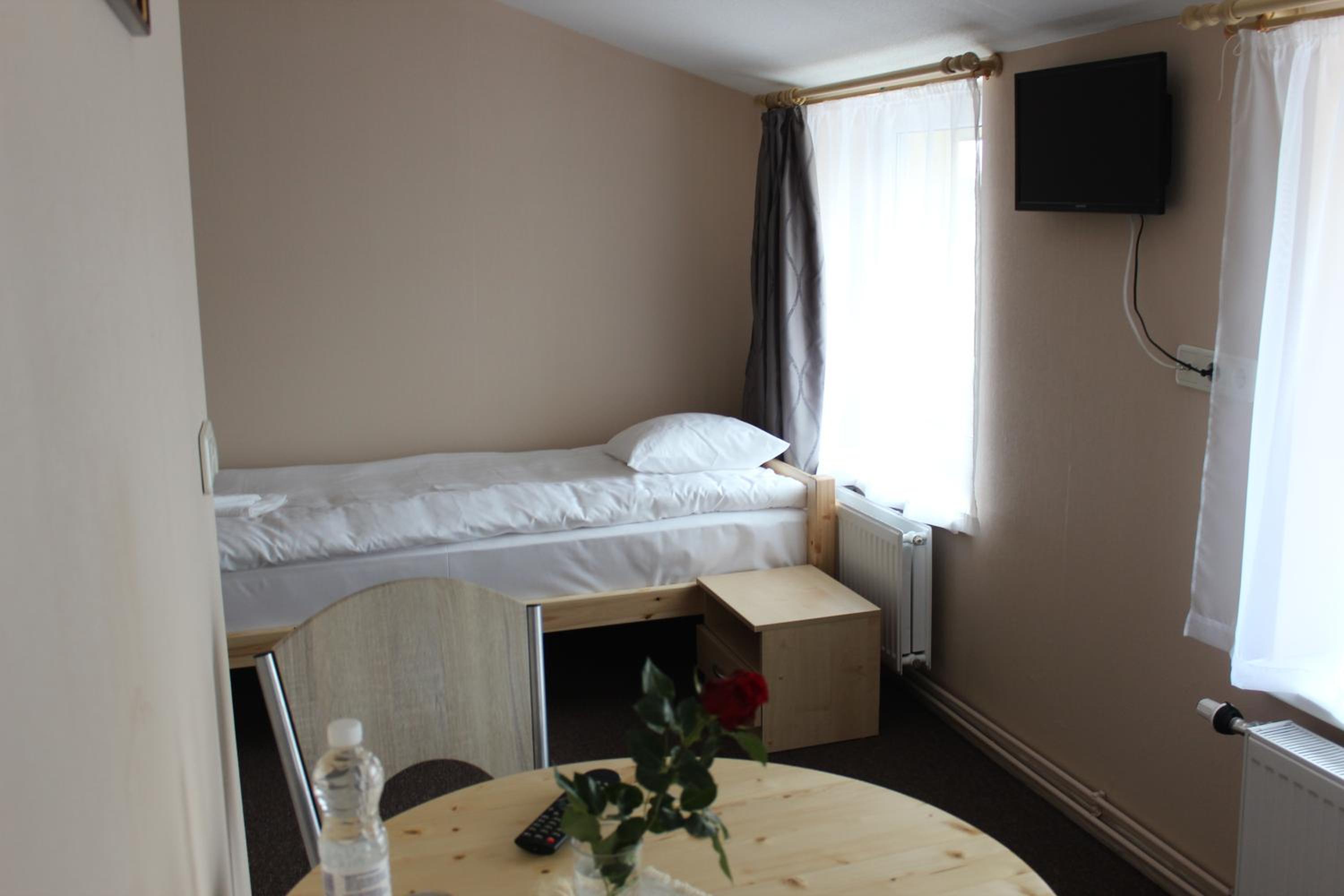 Quadruple Room with Private Bathroom - Photo 1