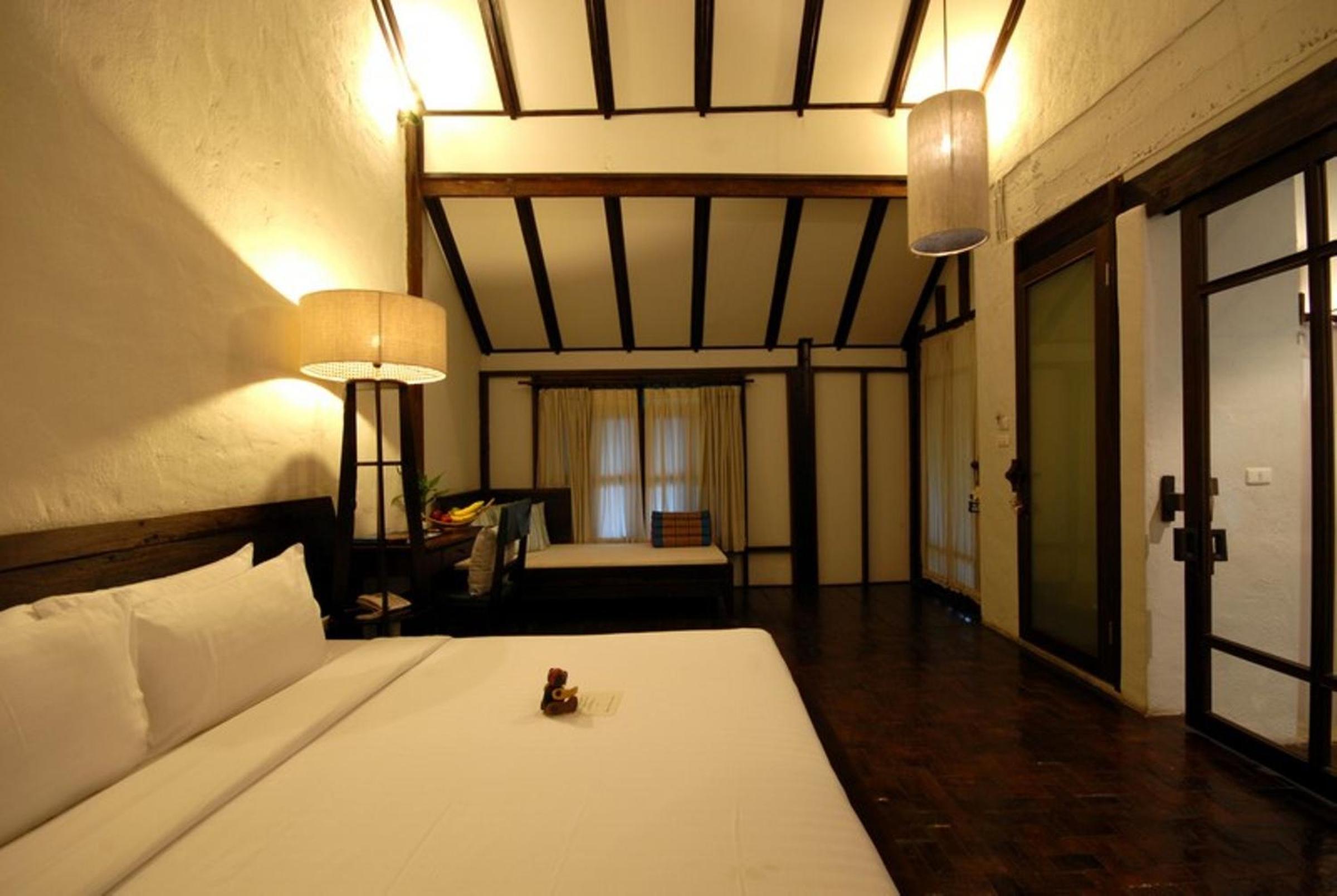Deluxe Double or Twin Room - Photo 12