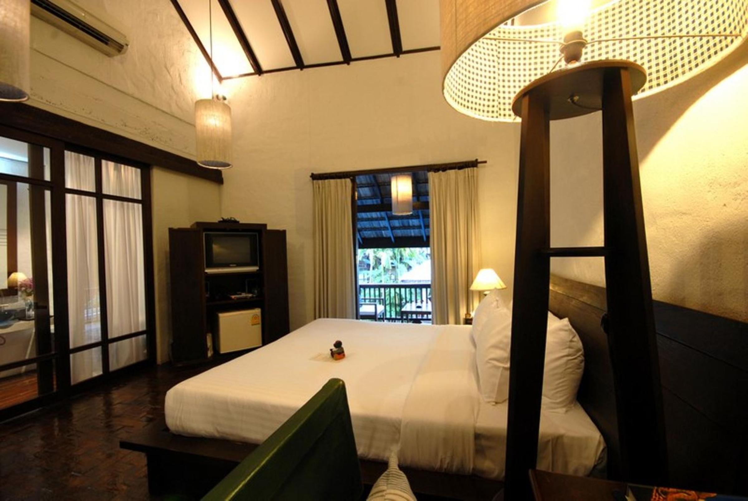 Deluxe Double or Twin Room - Photo 10
