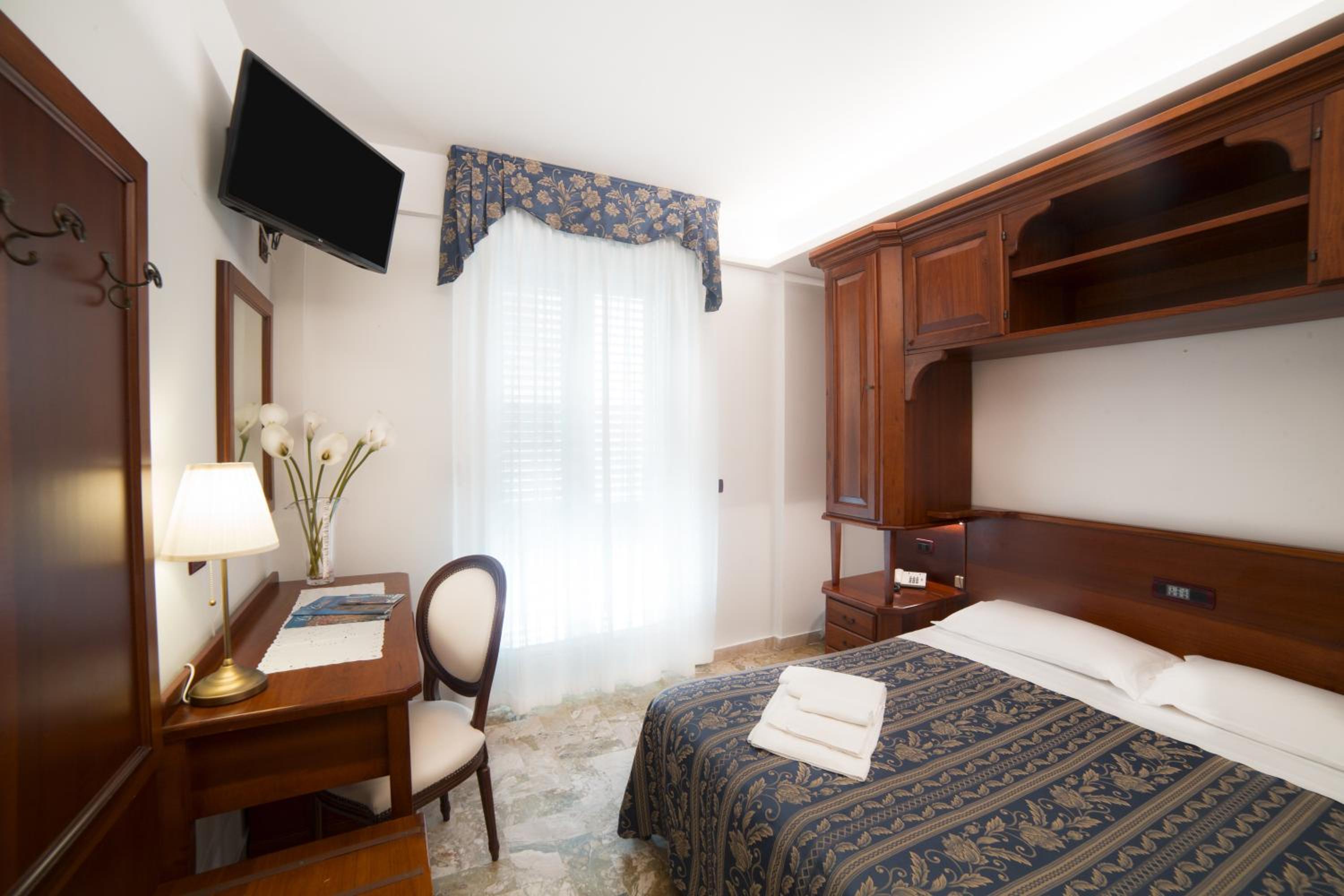 Comfort Double or Twin Room - Photo 1