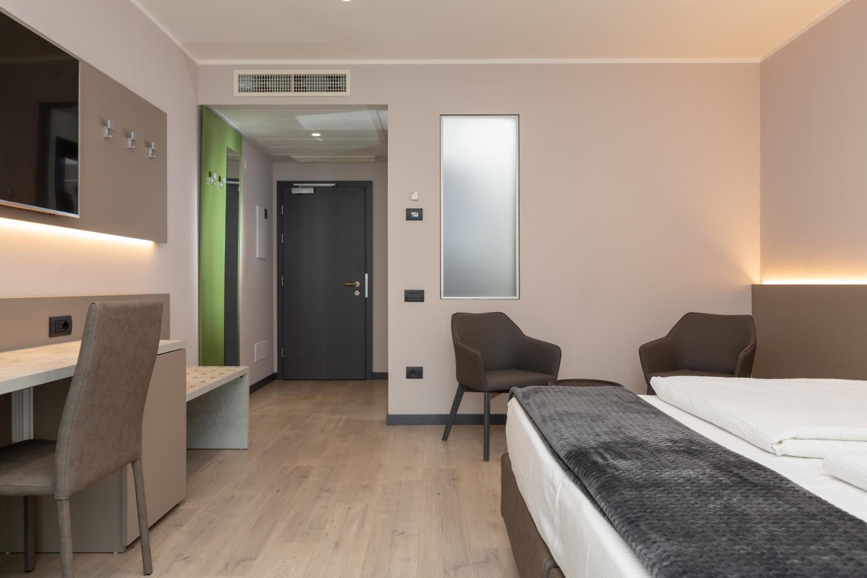 Superior Double or Twin Room with Balcony photo 3