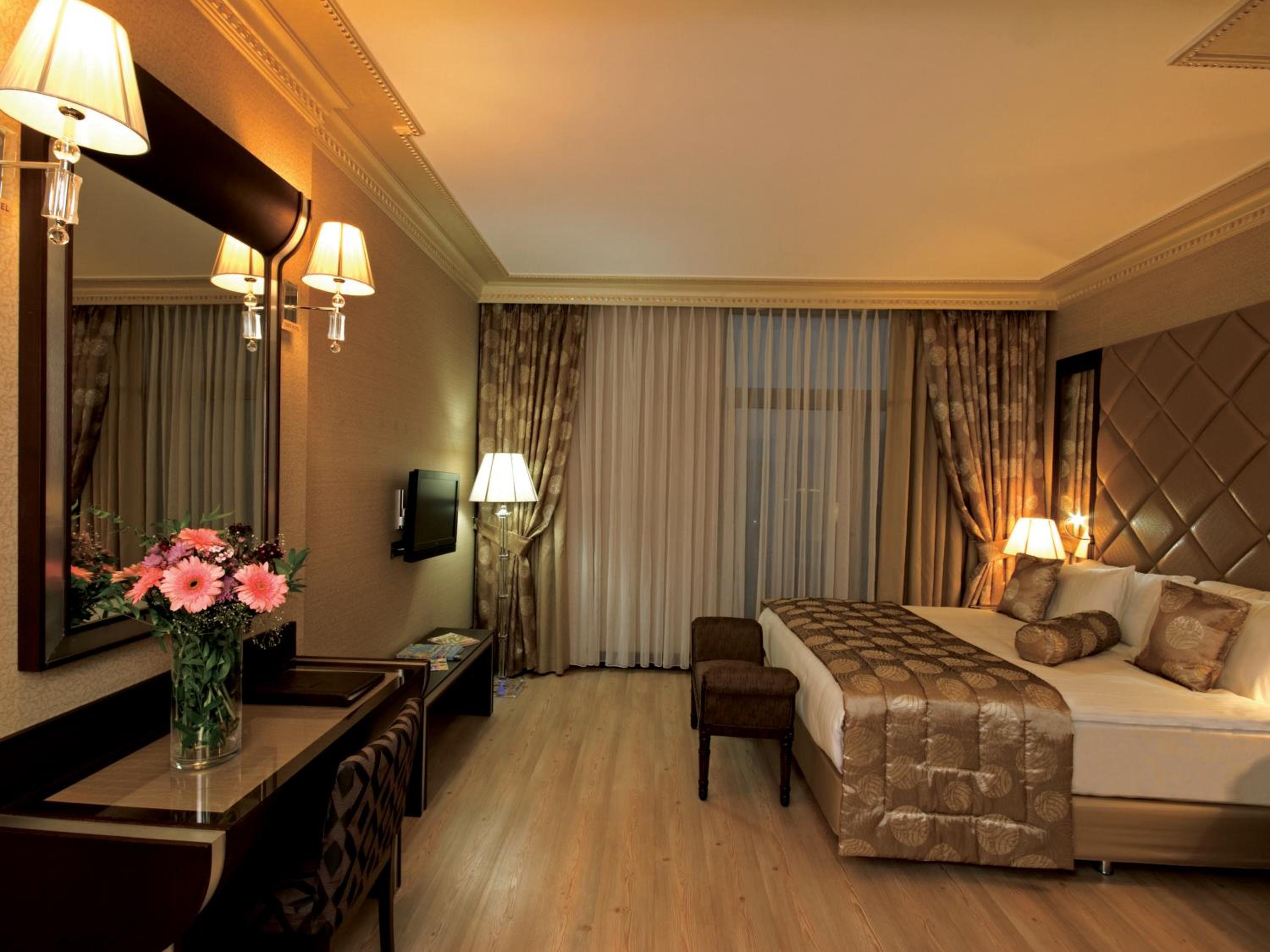 Senior Suite - Photo 8
