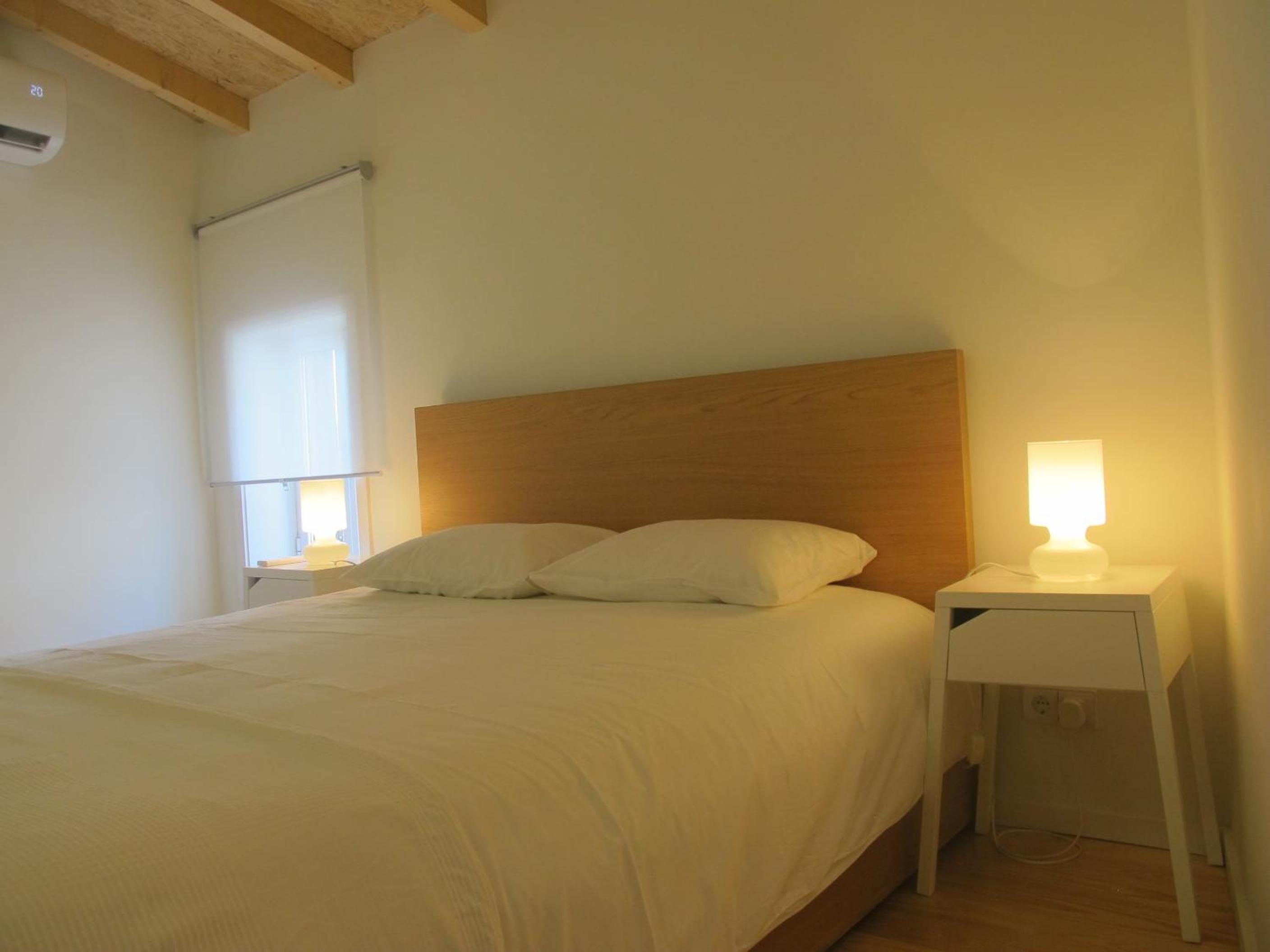 Two-Bedroom House - Photo 9