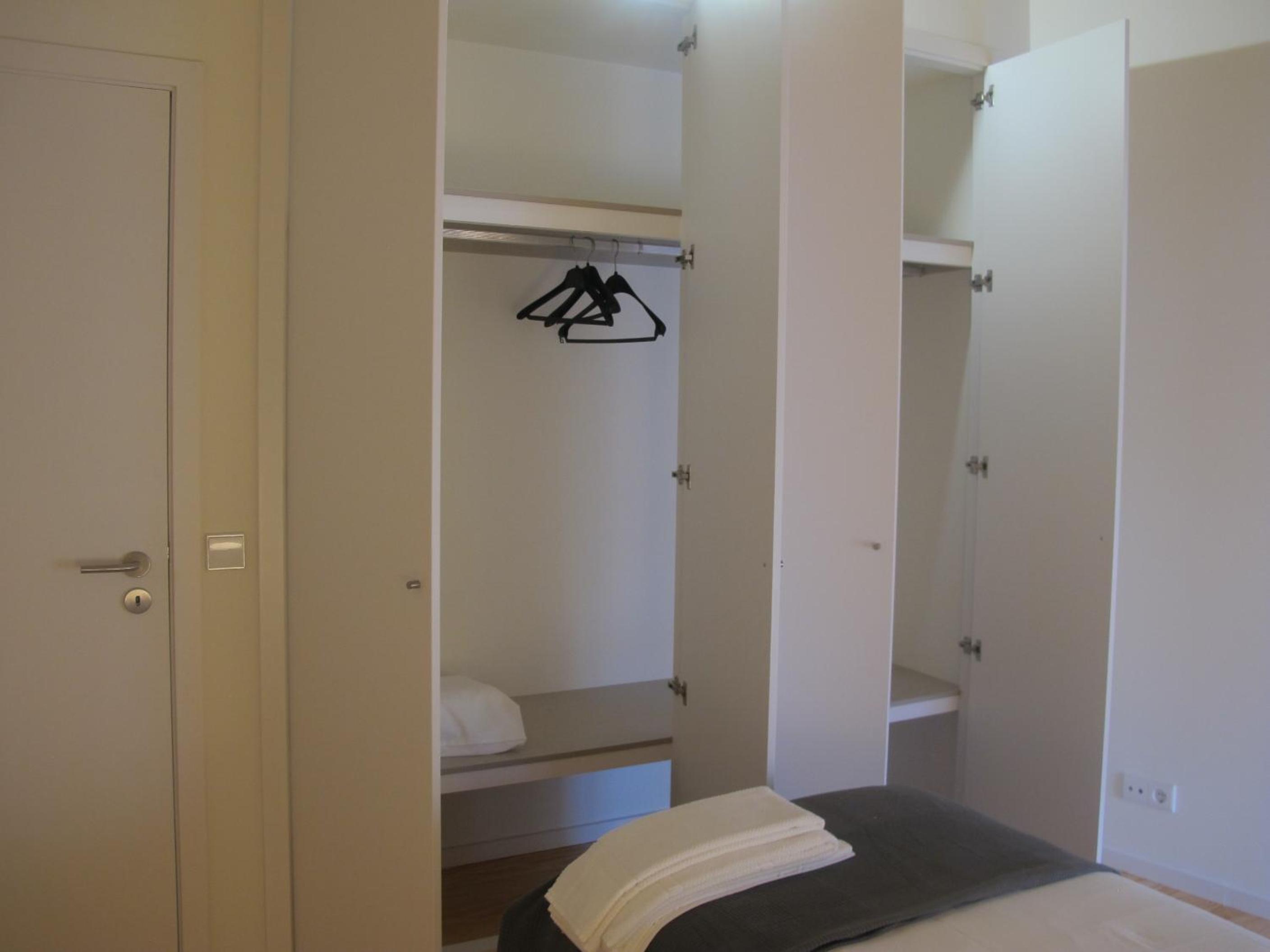 Two-Bedroom House - Photo 7
