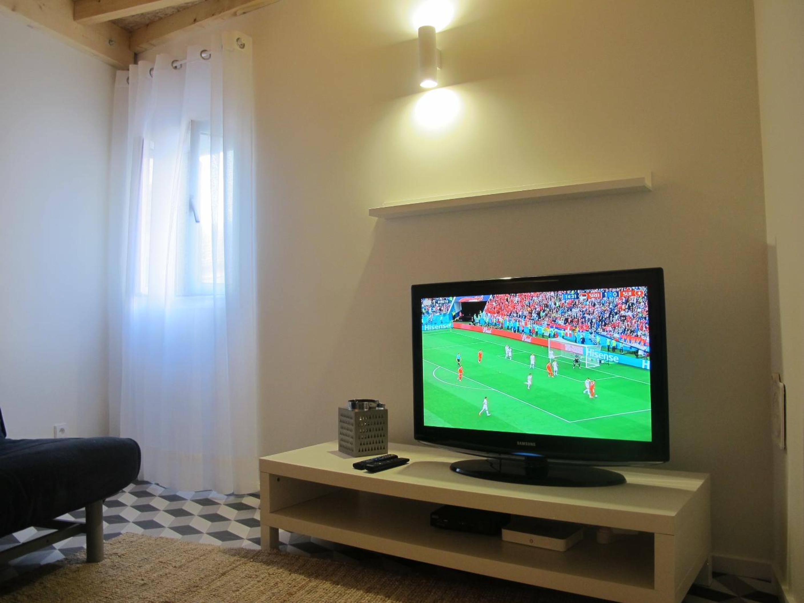 Two-Bedroom House - Photo 21