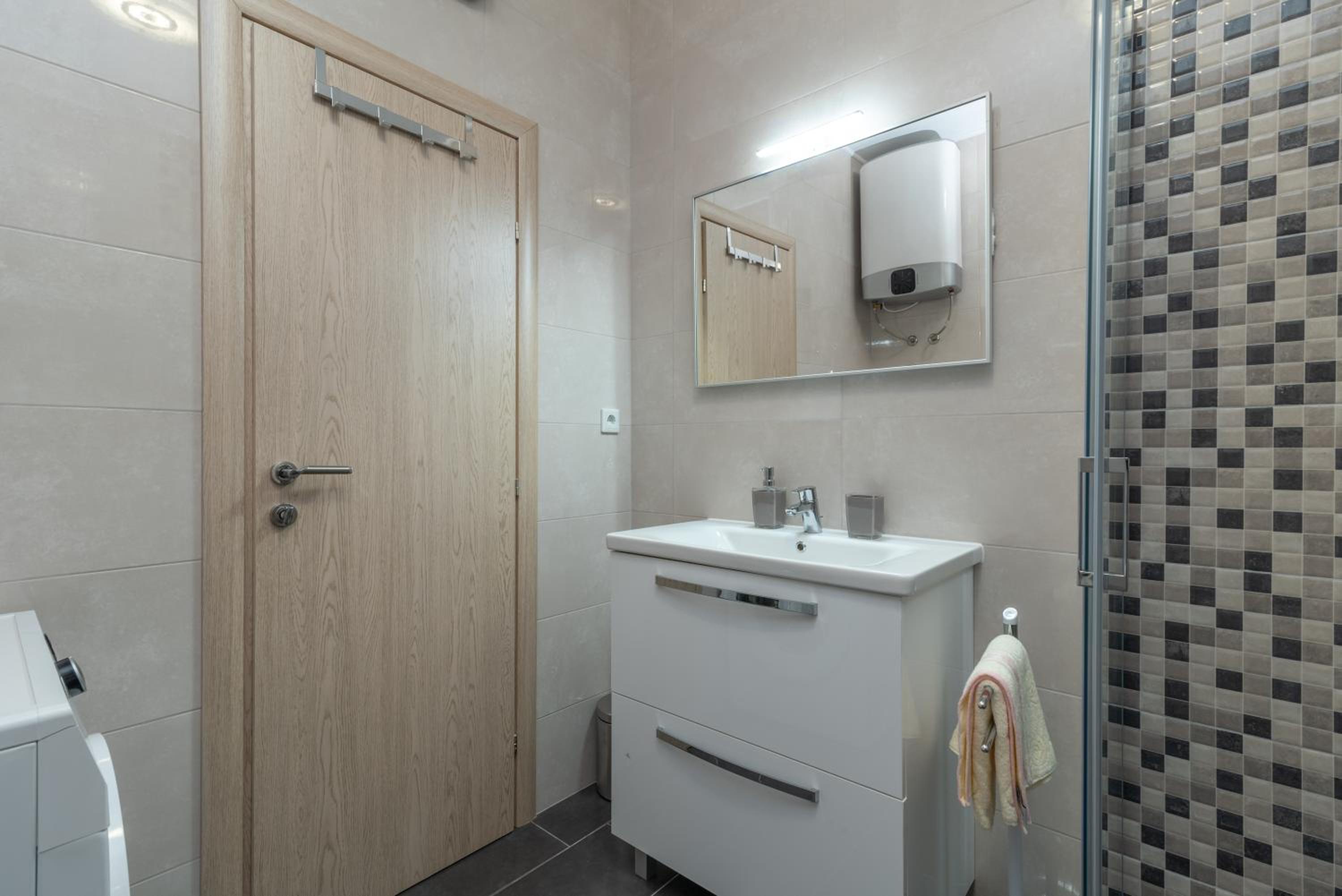 Apartment - Photo 11