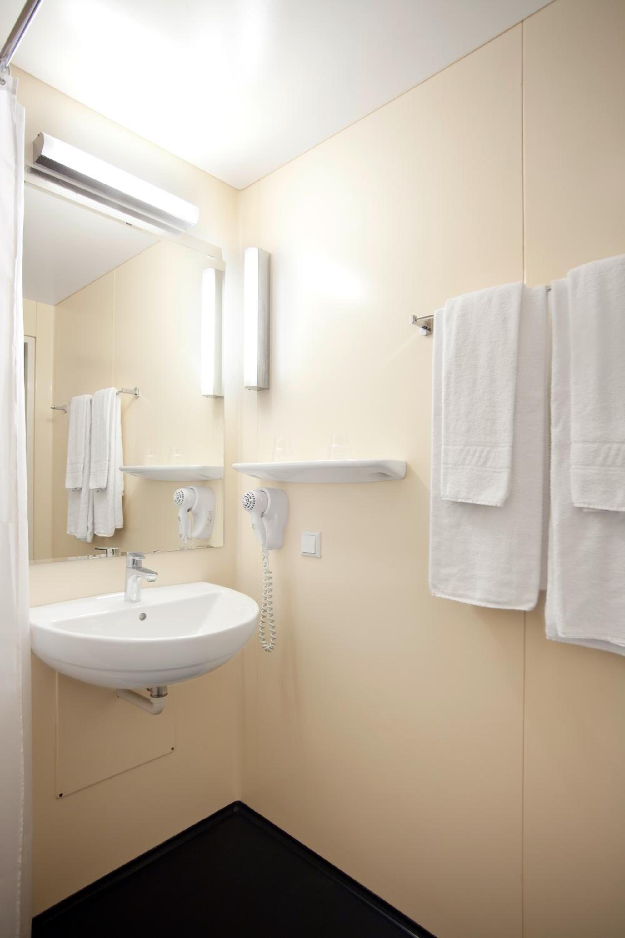 Single Room photo 2