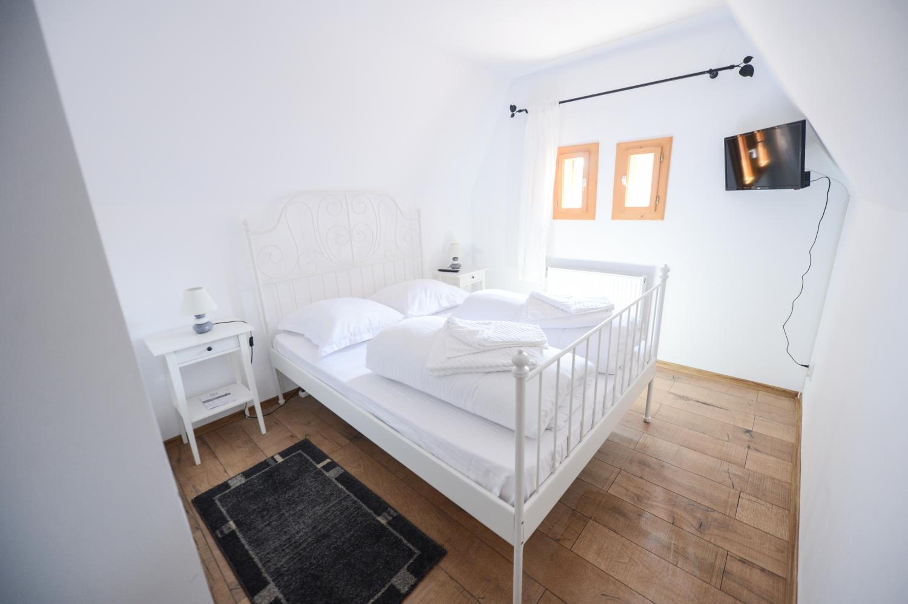 Apartment with Terrace photo 3