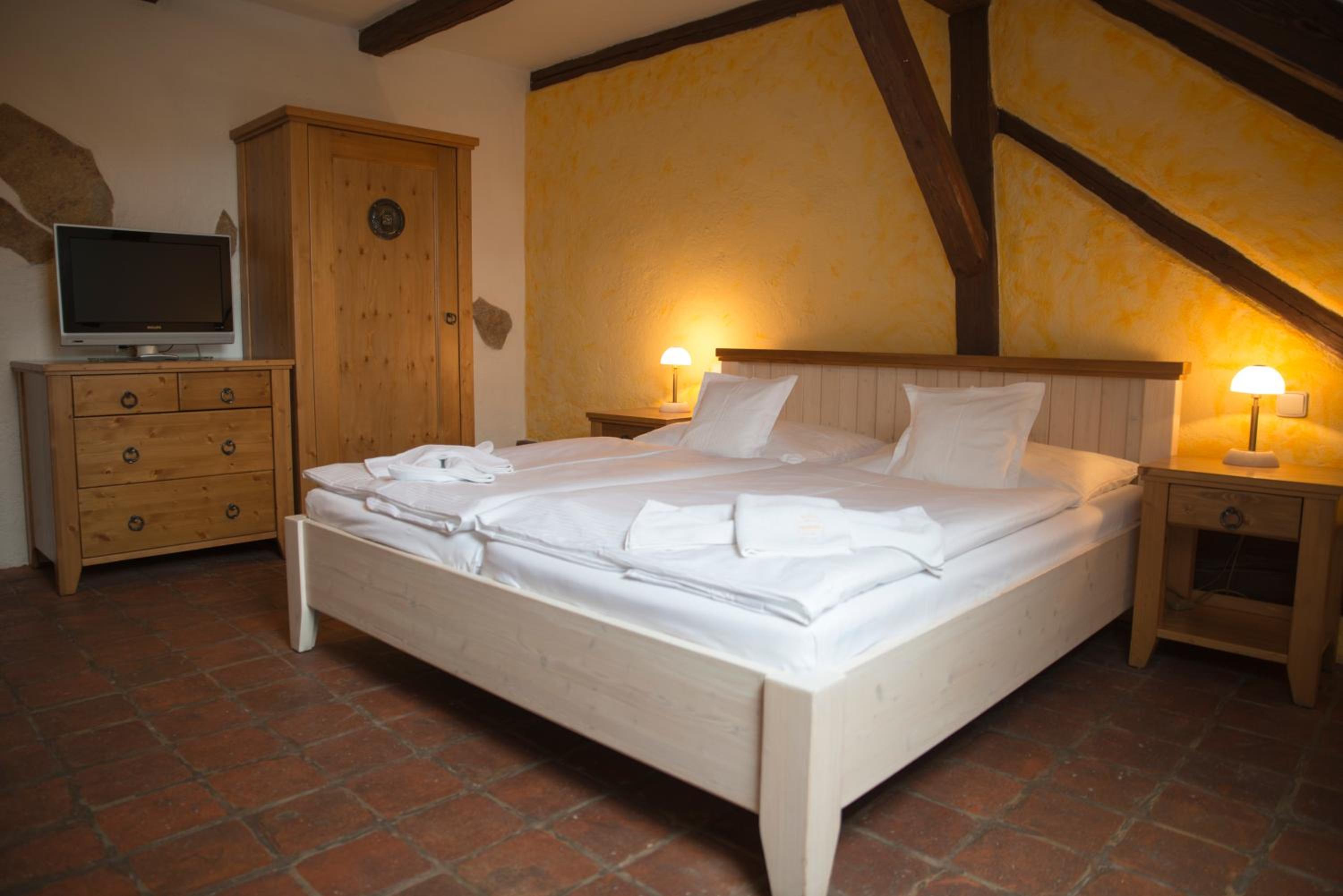 Double Room - Photo 10