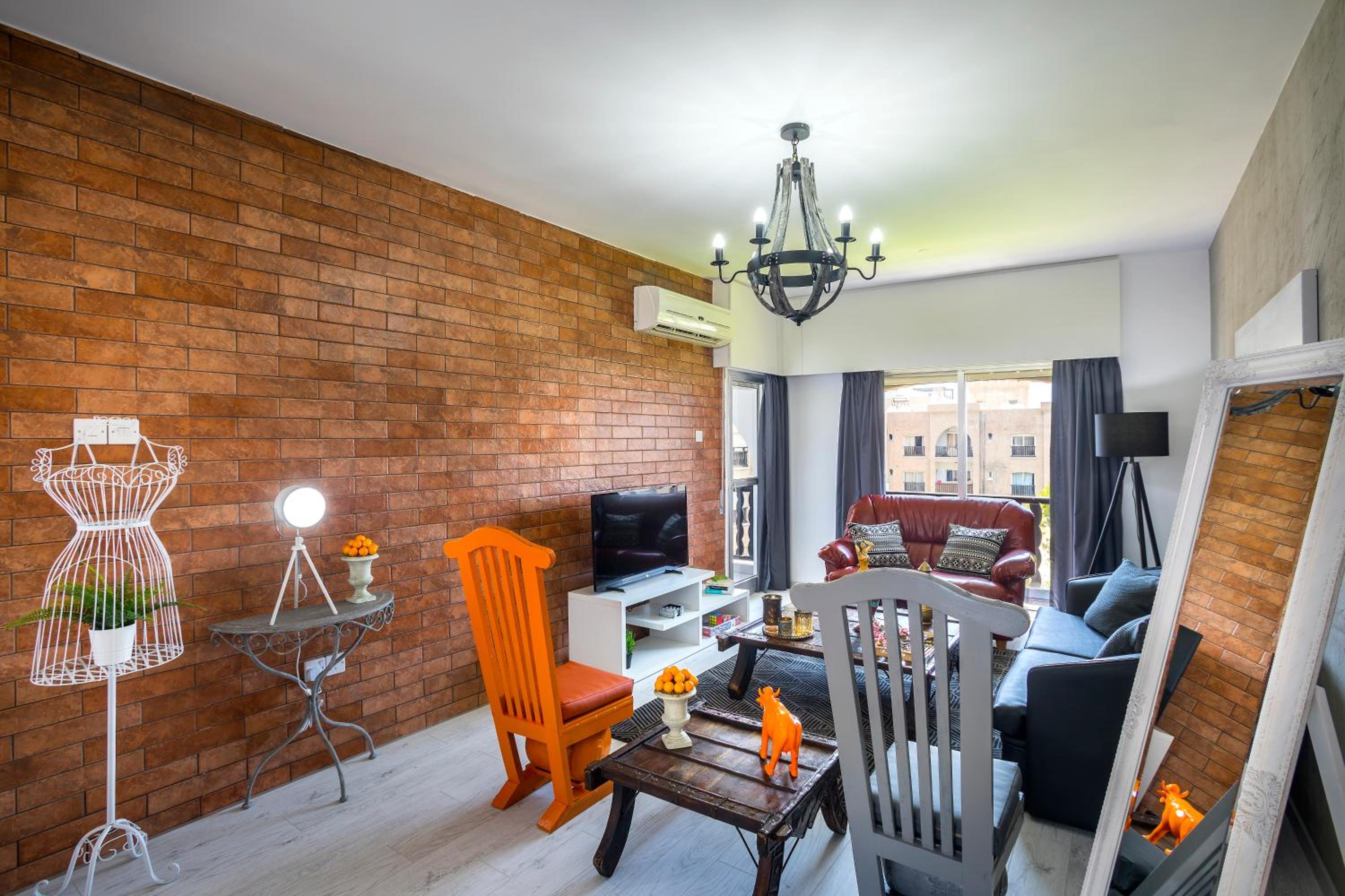 Hipster Two Bedroom Apartment D418 - Photo 11