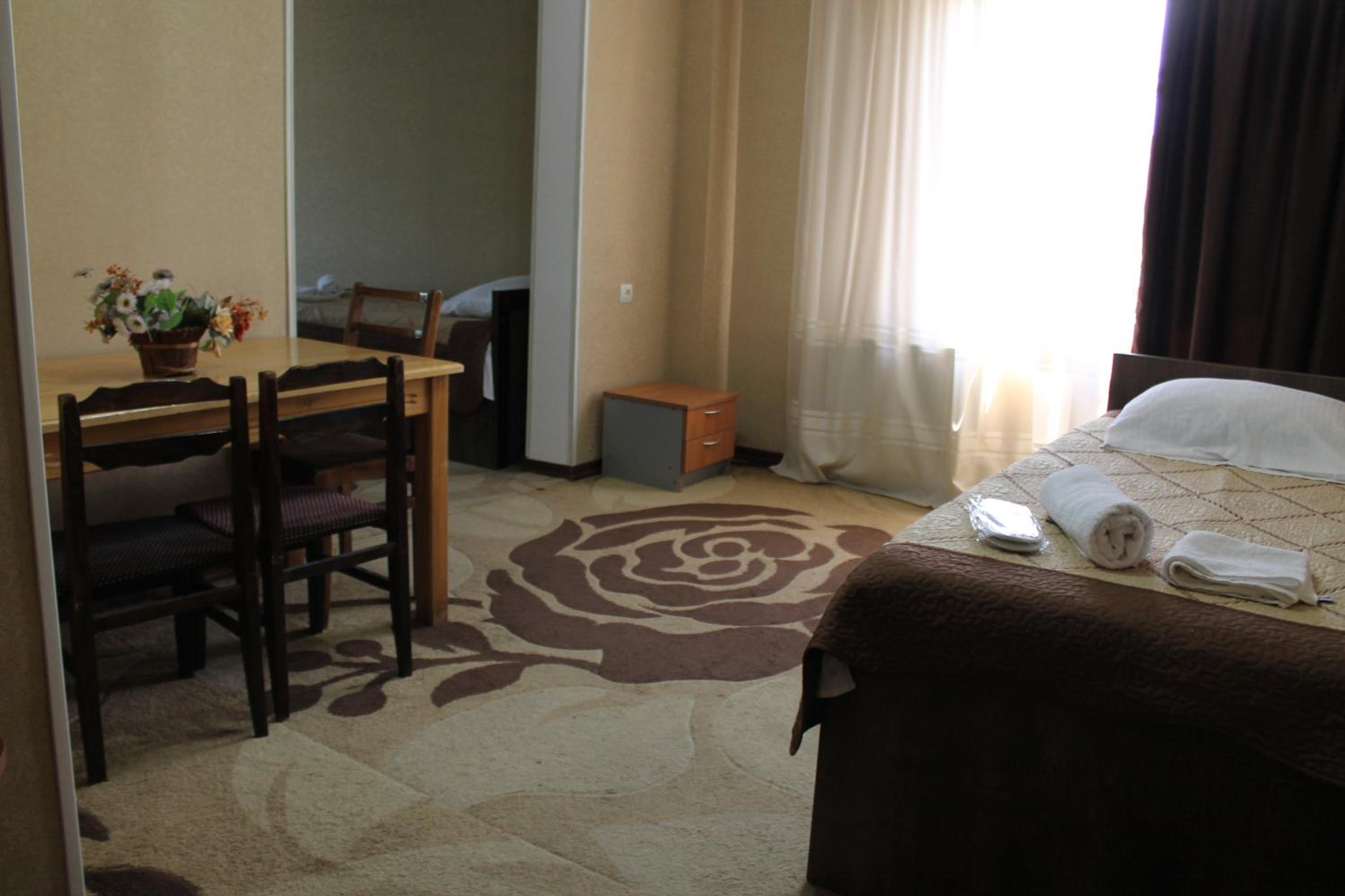 Family Room with Balcony photo 2