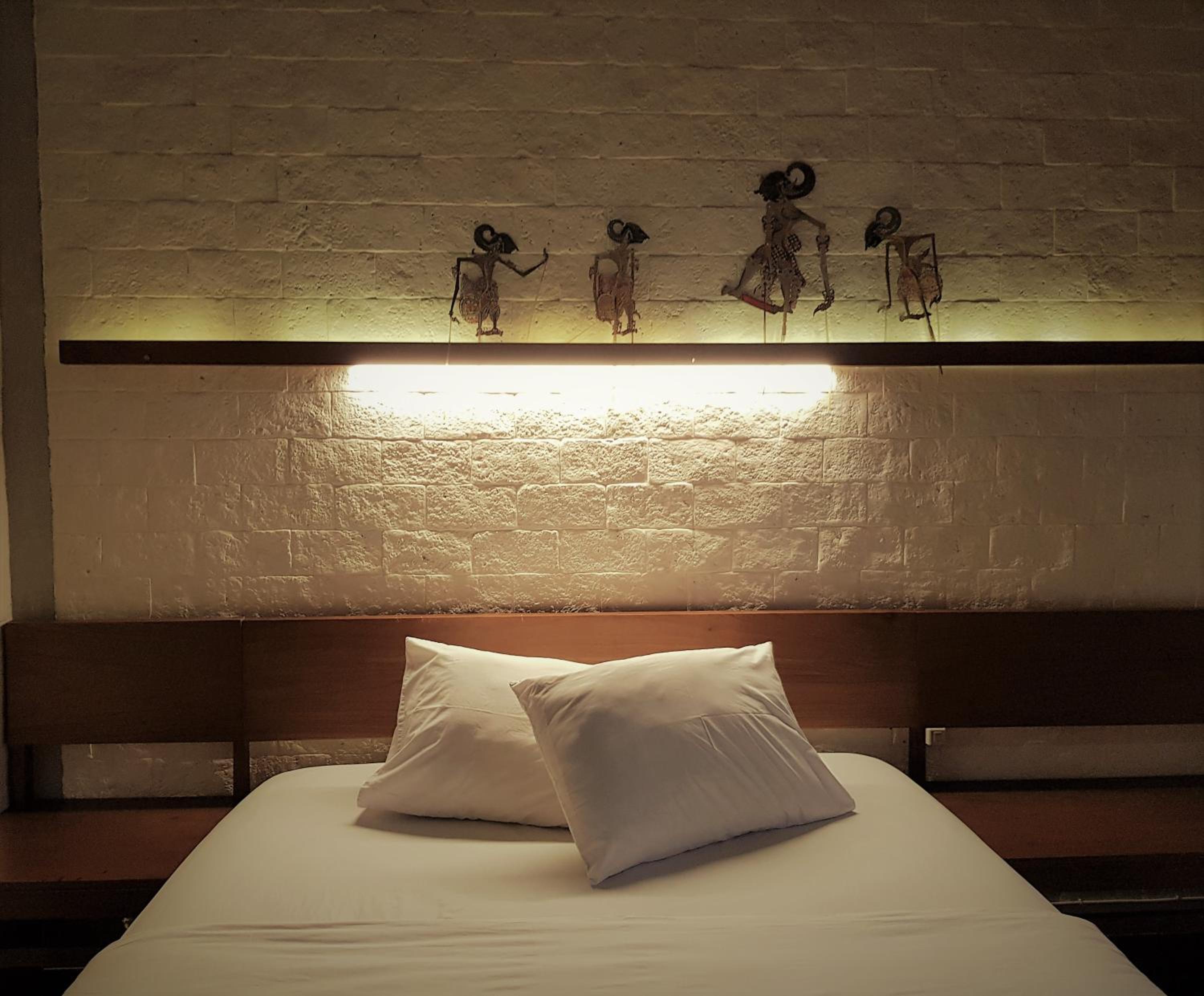Standard Double Room - Photo 11