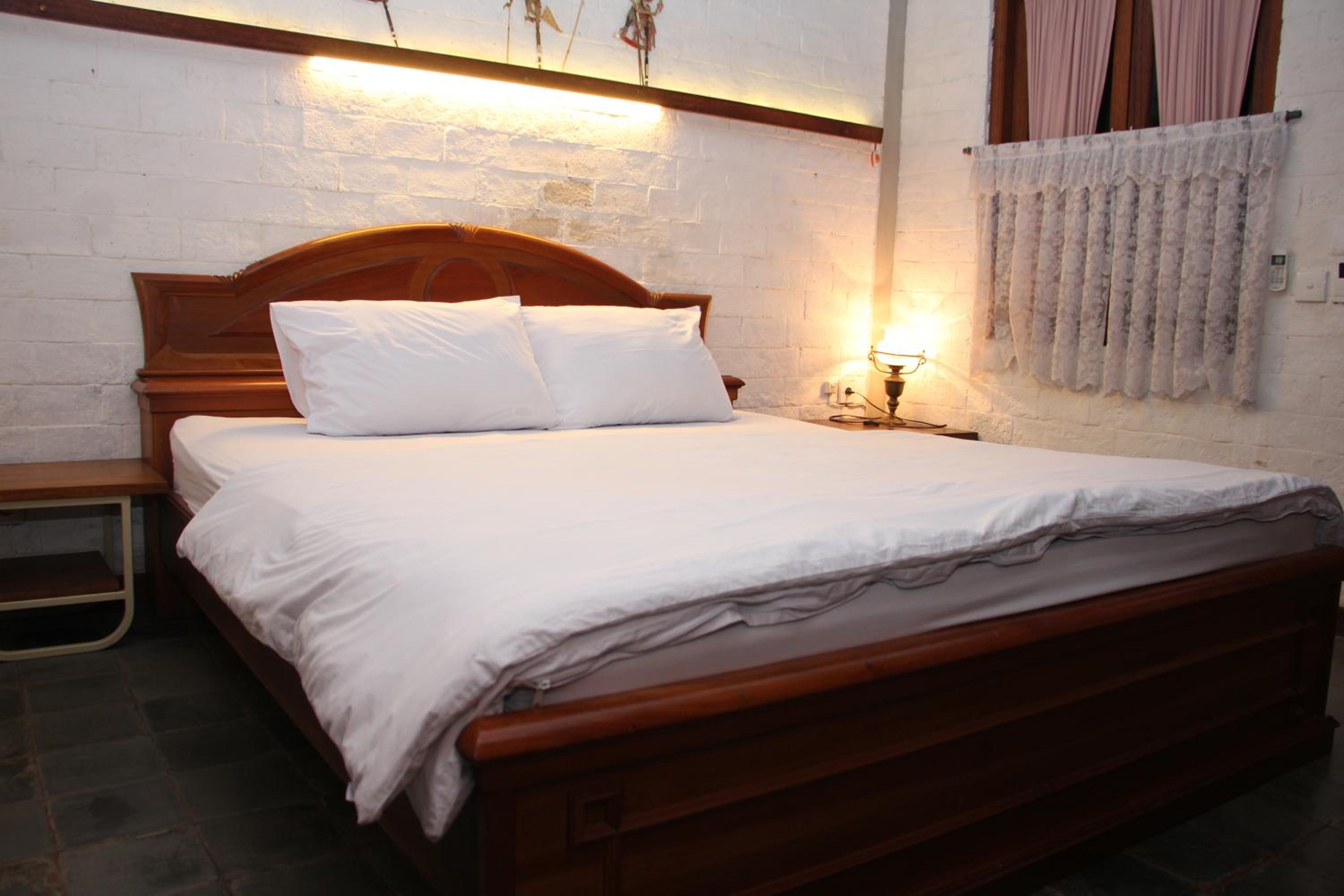 Standard Double Room - Photo 10