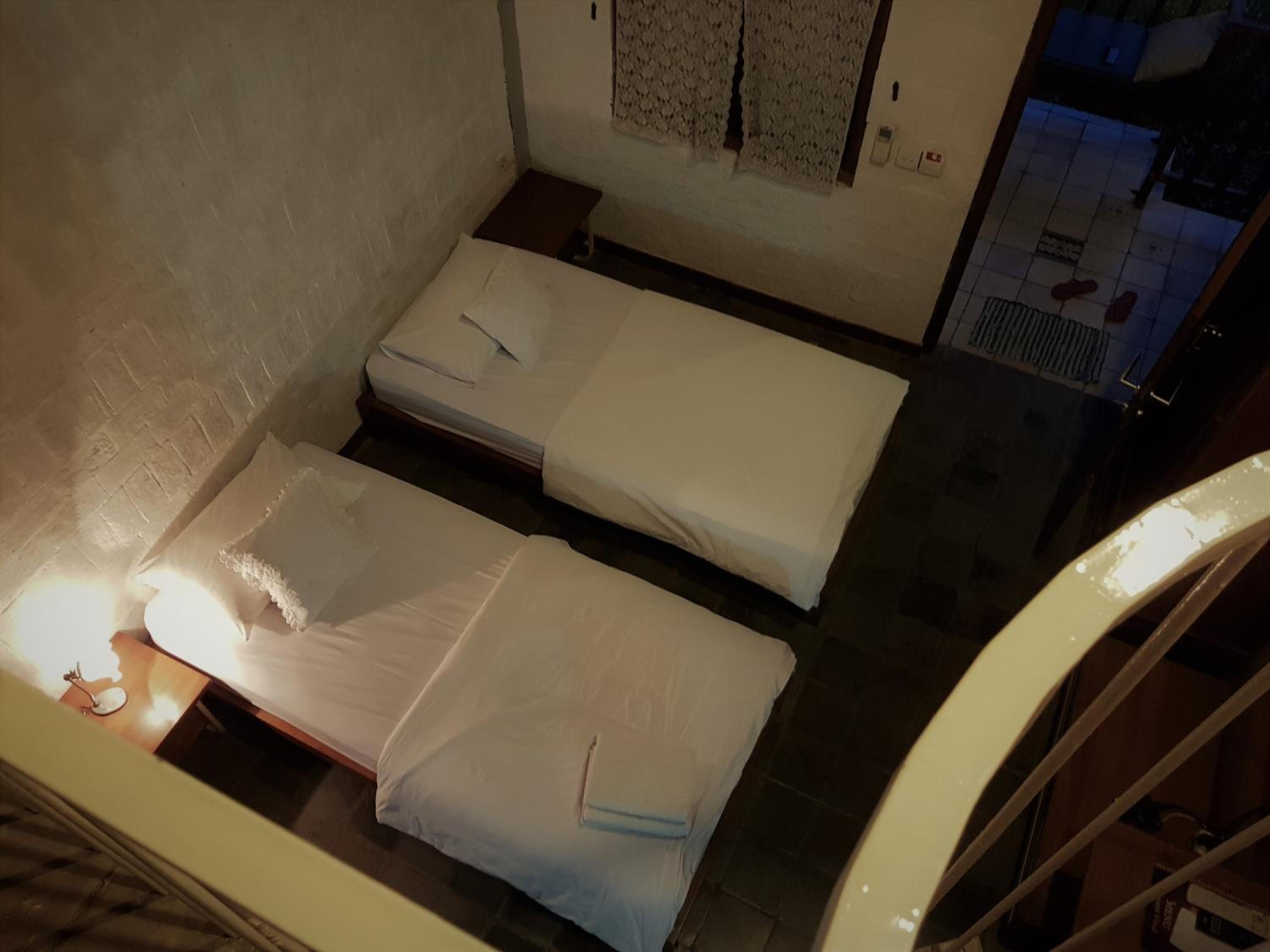 Standard Triple Room - Photo 10