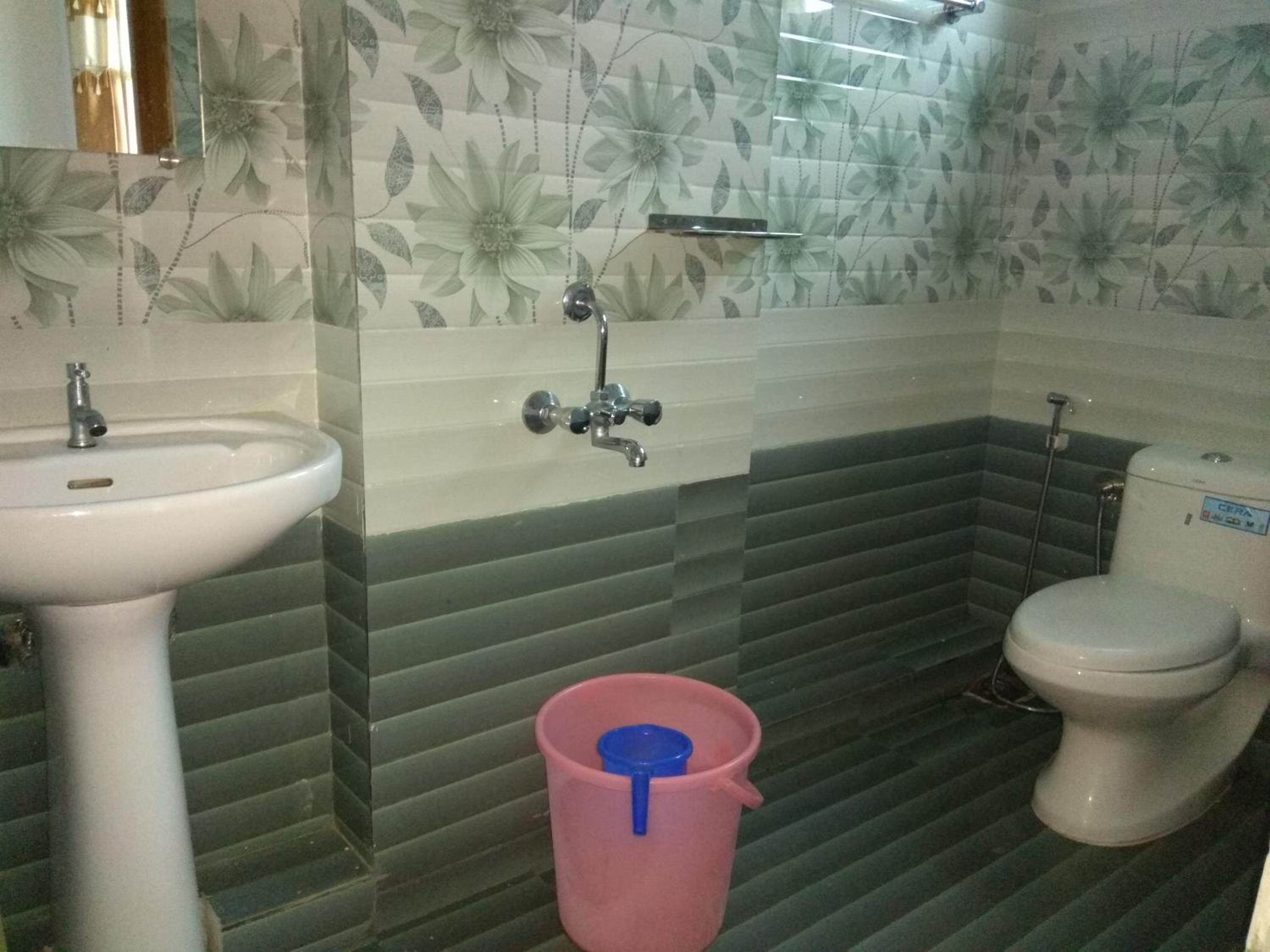 Two-Bedroom Suite - Photo 9