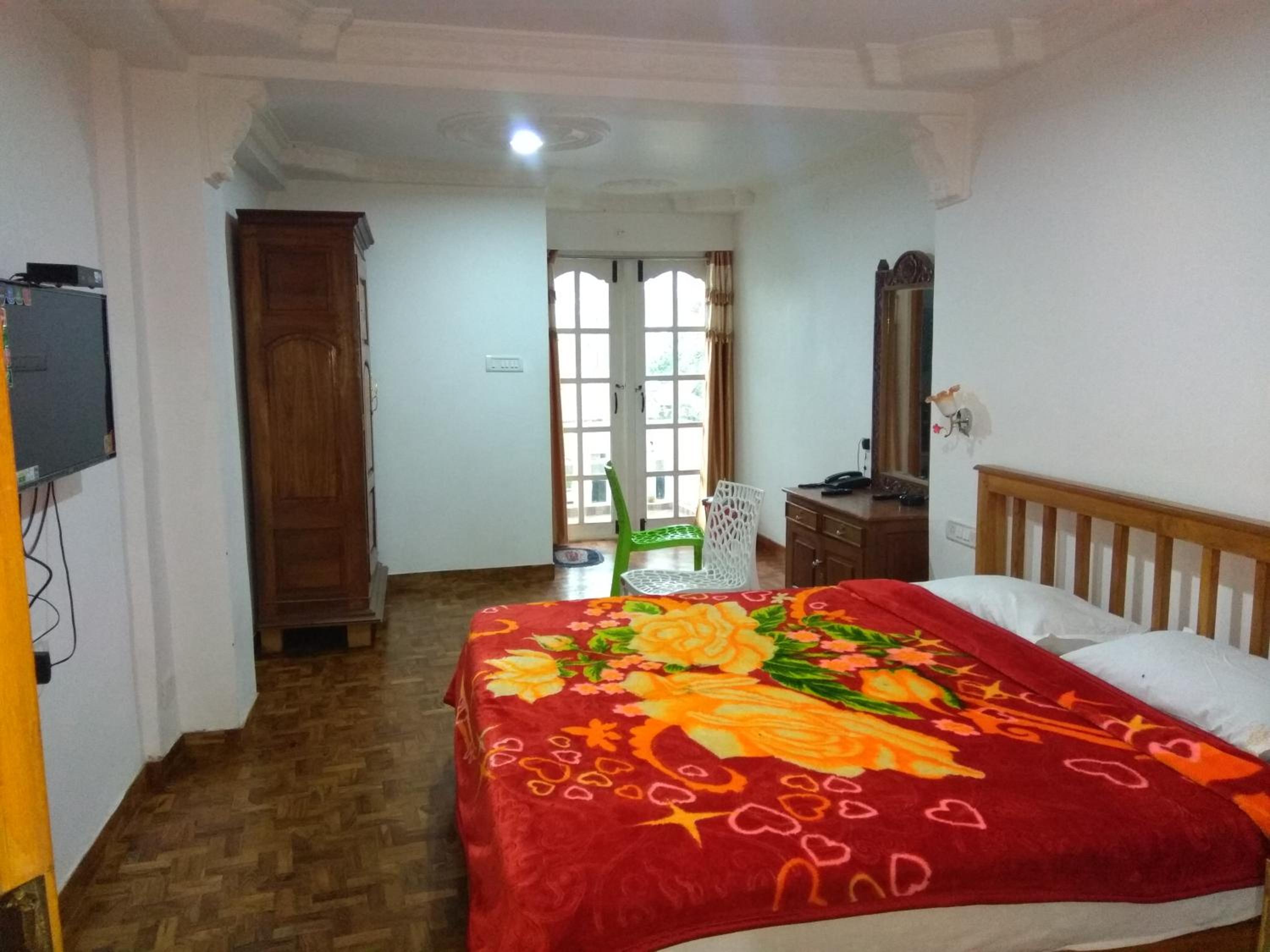 Two-Bedroom Suite - Photo 13