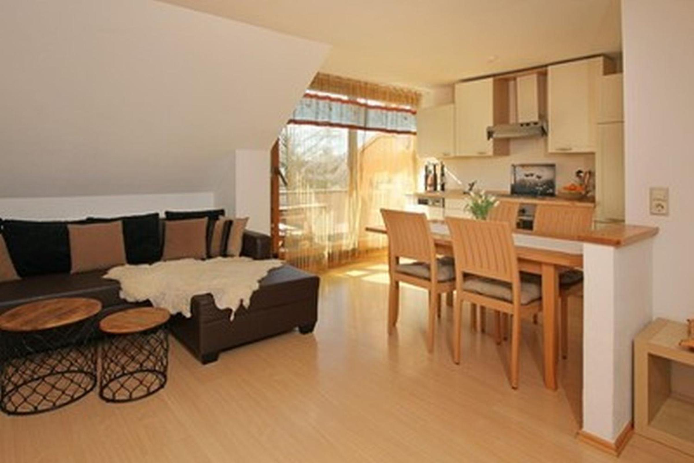 Two-Bedroom Deluxe Apartment with Balcony
