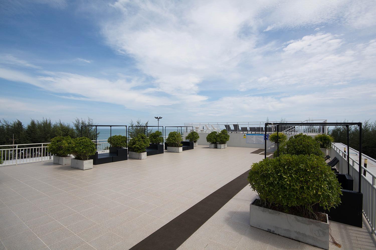 Apartment with Pool View  - Photo 22